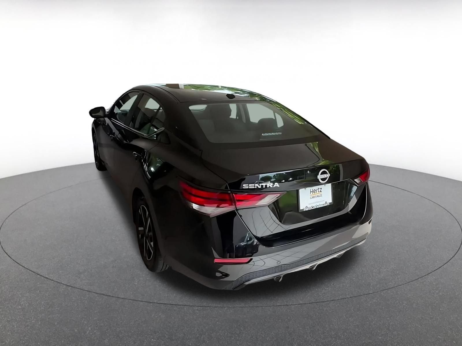 Thumbnail: 2025 Nissan Sentra - 10