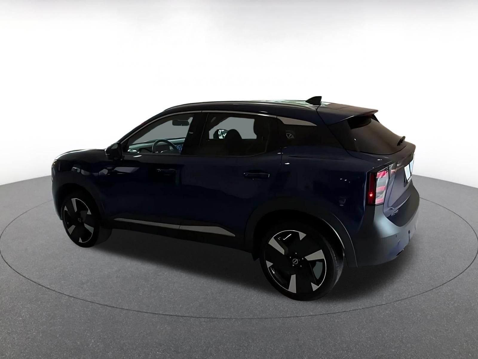Thumbnail: 2026 Nissan Kicks - 9