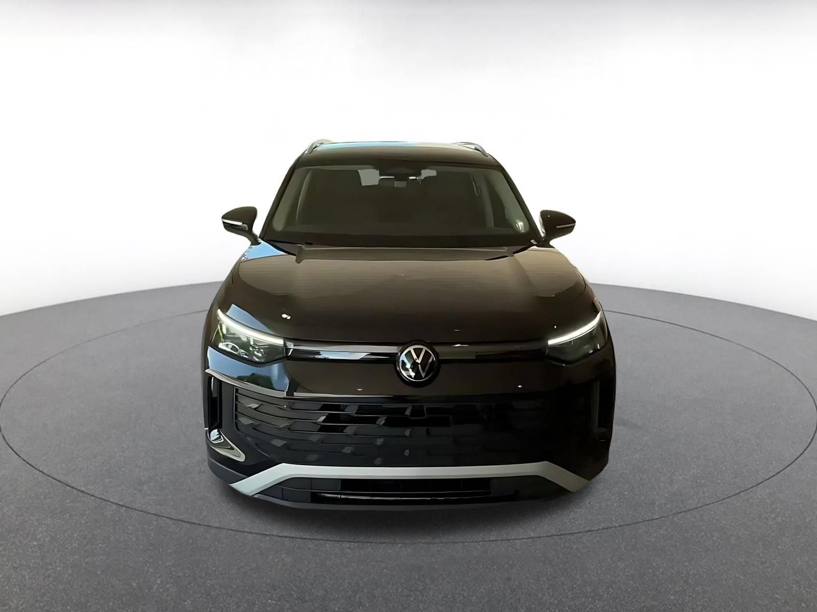 Thumbnail: 2026 Volkswagen Tiguan - 7