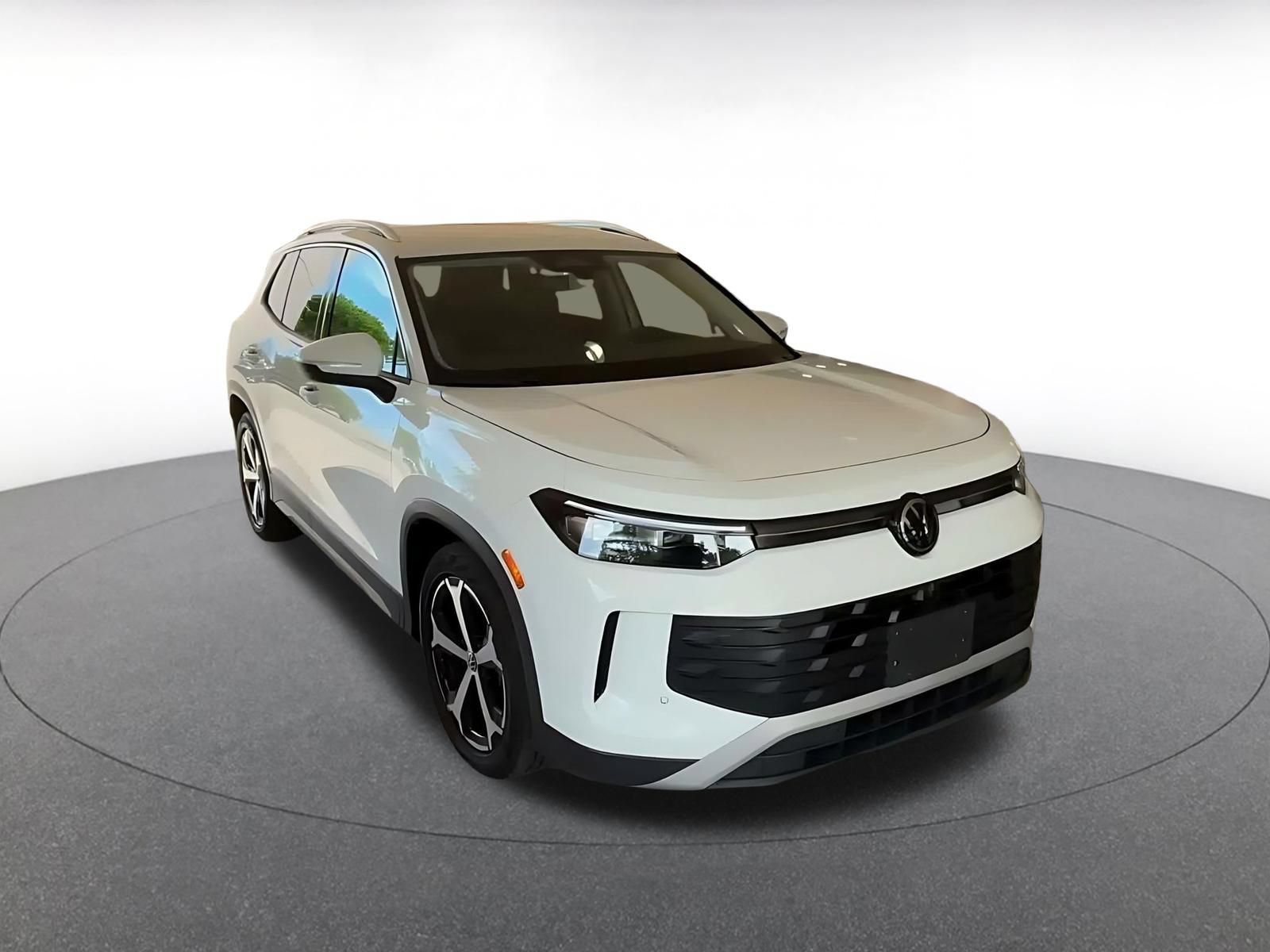 Thumbnail: 2026 Volkswagen Tiguan - 3