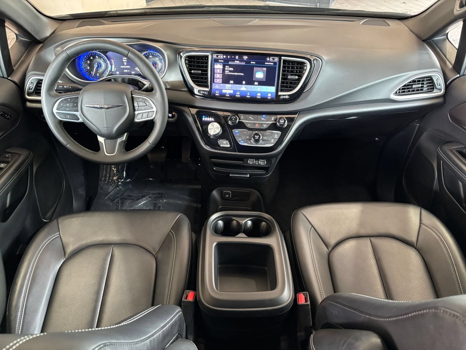 Thumbnail: 2025 Chrysler Pacifica - 34
