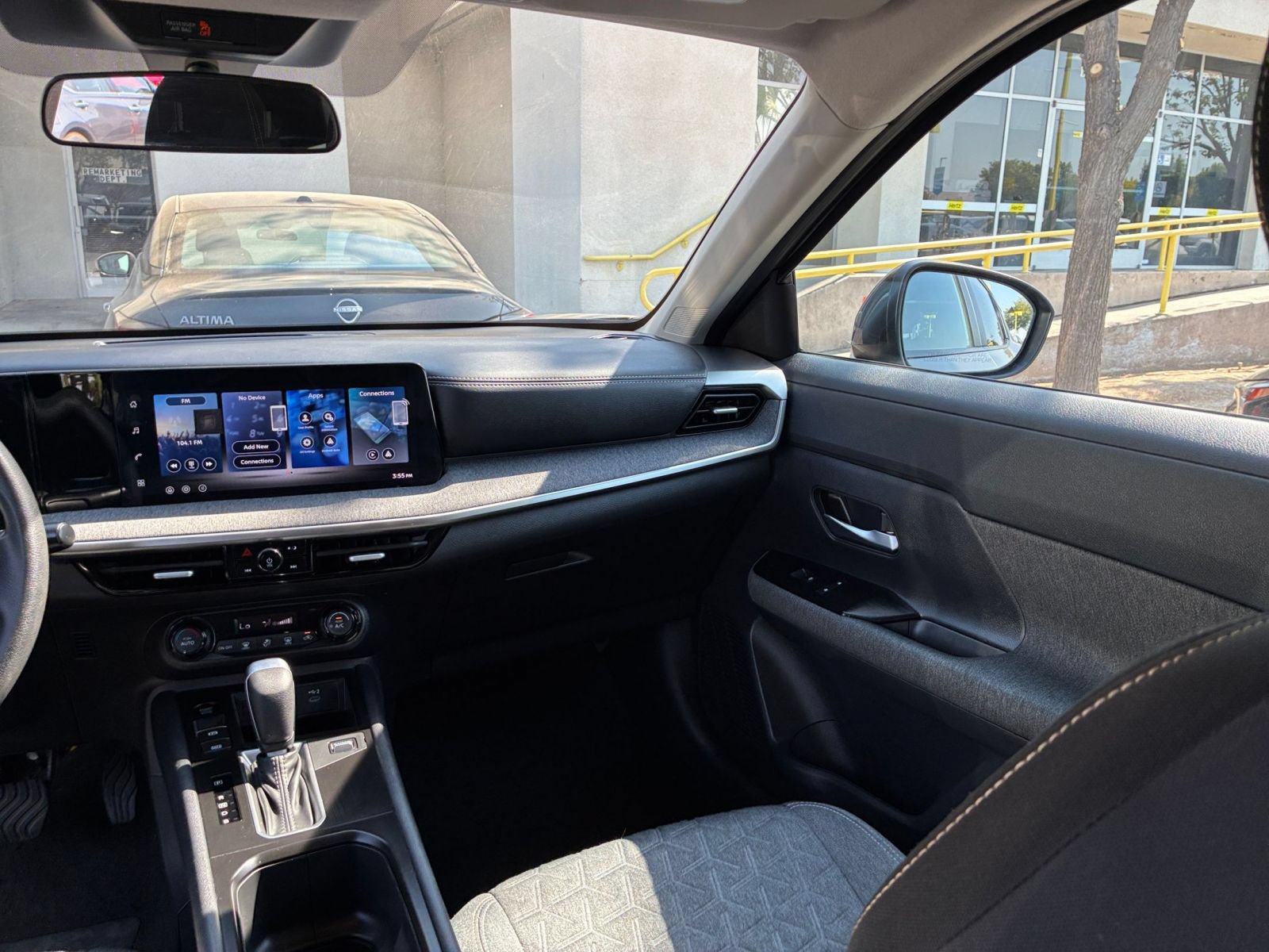 Thumbnail: 2026 Nissan Kicks - 33