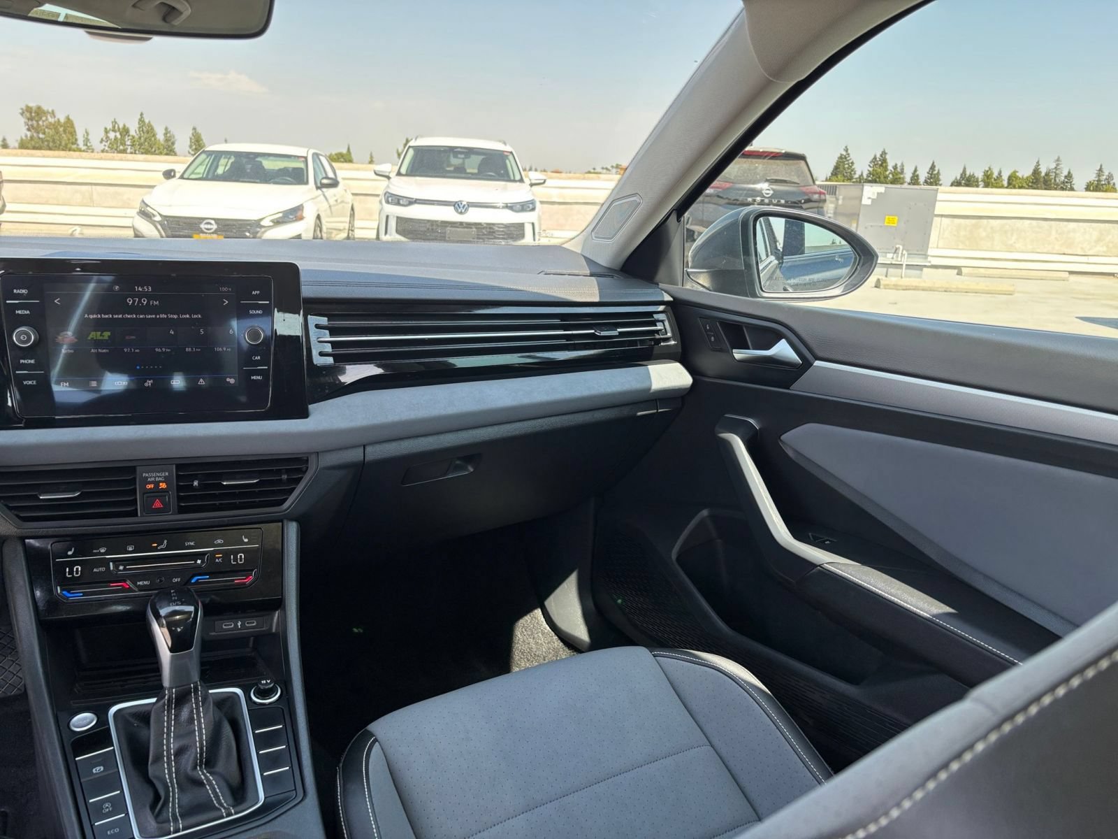 Thumbnail: 2025 Volkswagen Jetta - 35