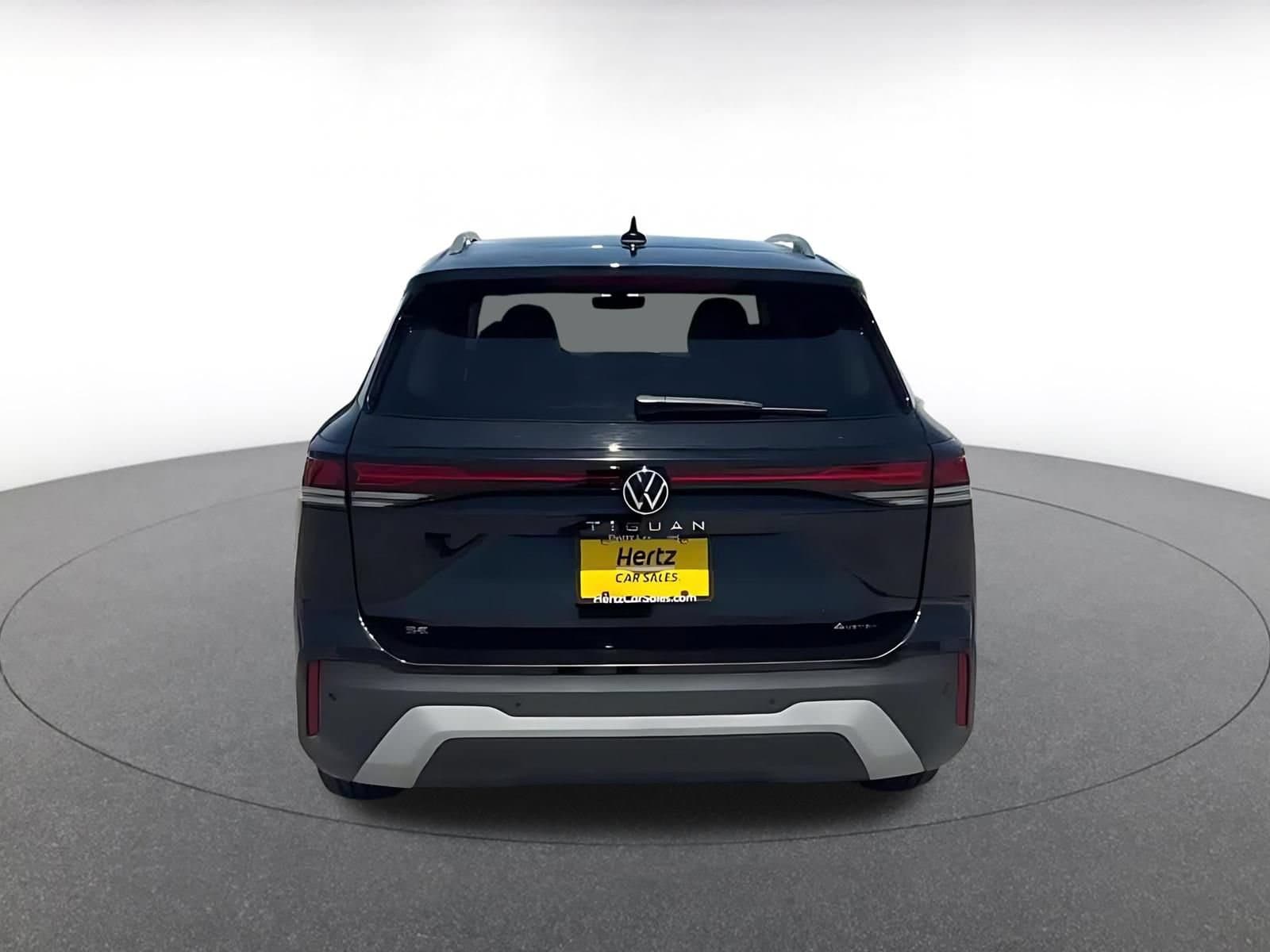 Thumbnail: 2026 Volkswagen Tiguan - 10