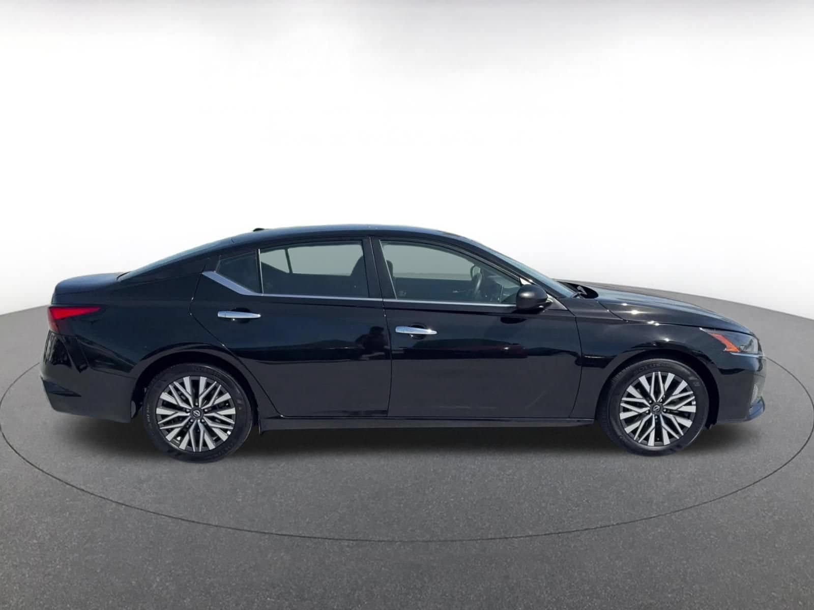 Thumbnail: 2025 Nissan Altima - 15