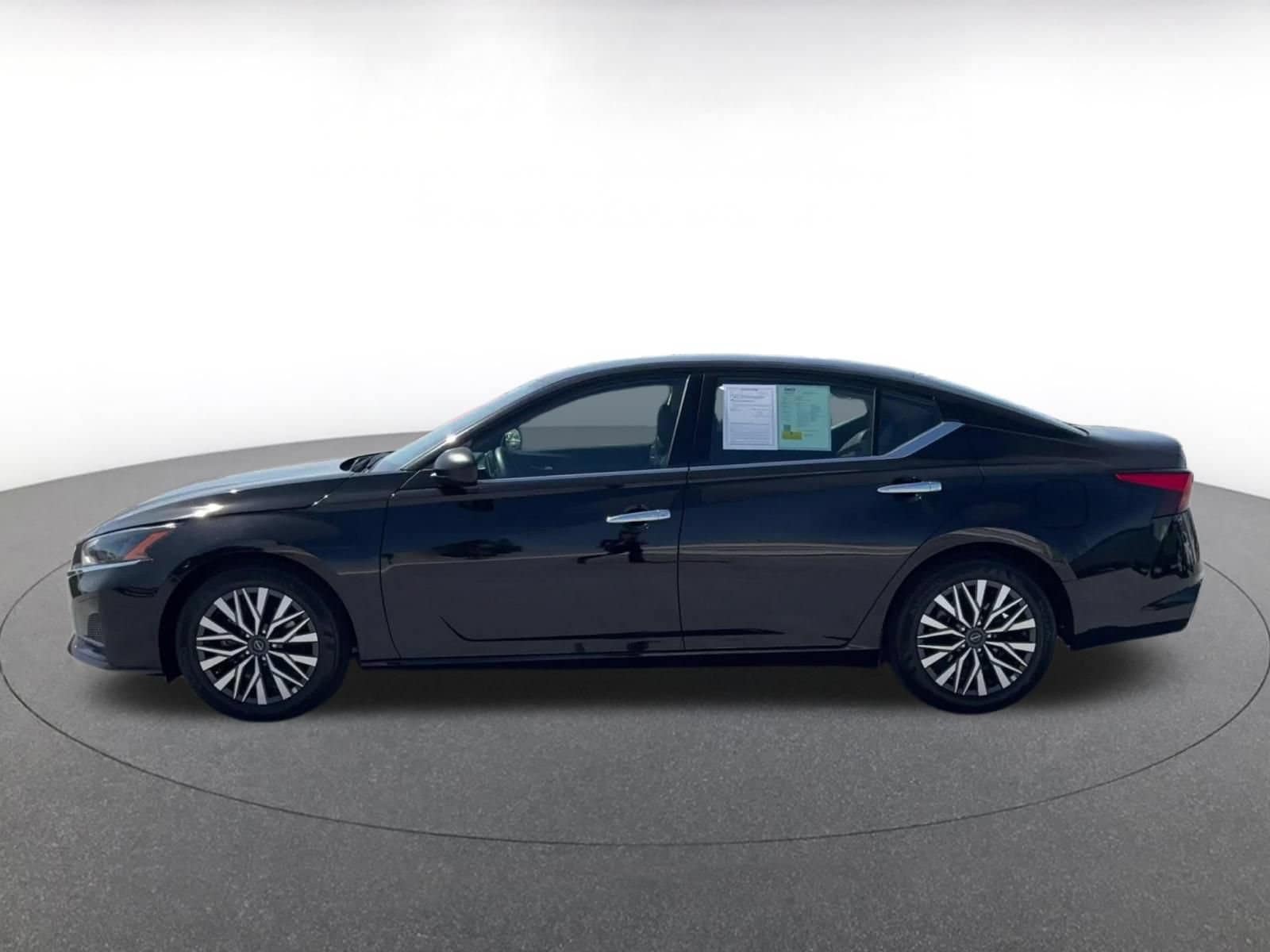 Thumbnail: 2025 Nissan Altima - 8
