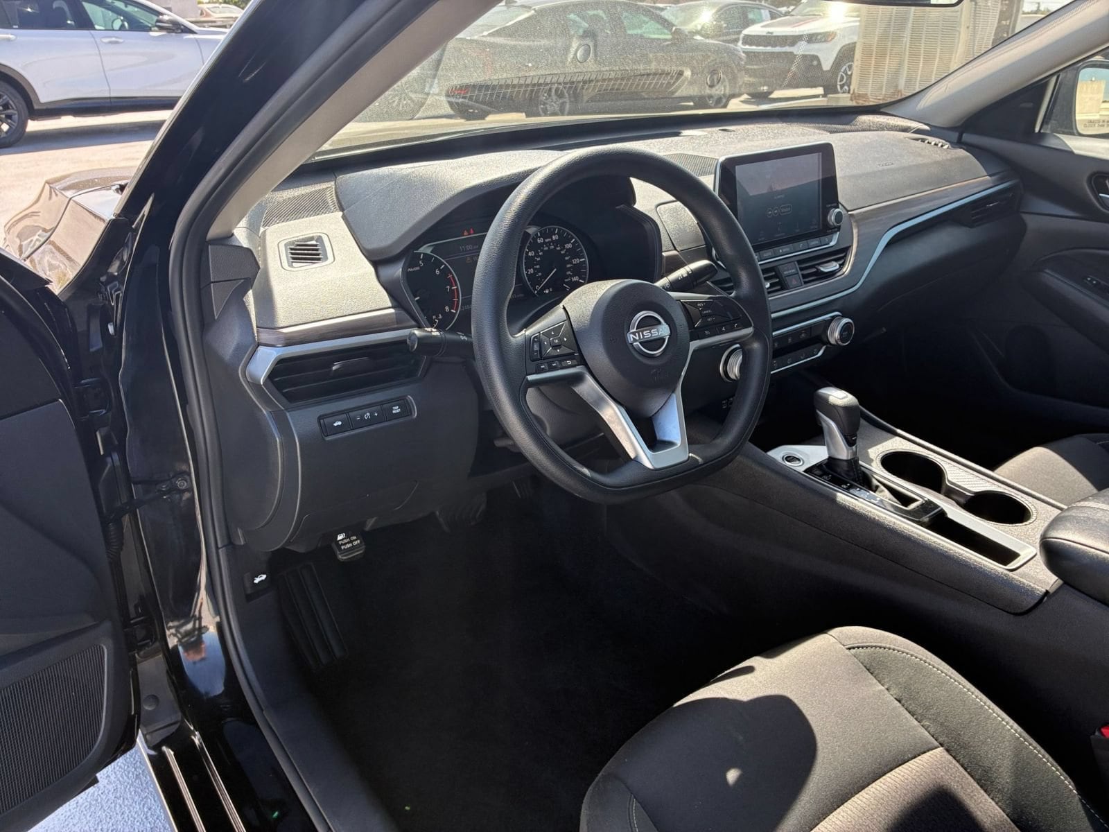 Thumbnail: 2025 Nissan Altima - 33