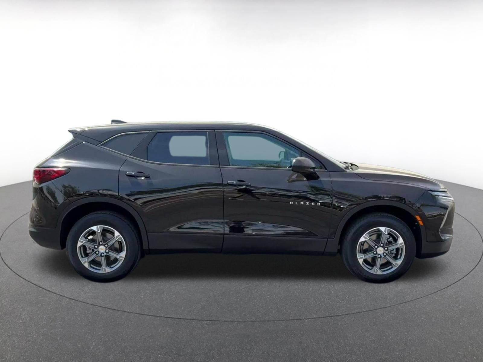 Thumbnail: 2025 Chevrolet Blazer - 15