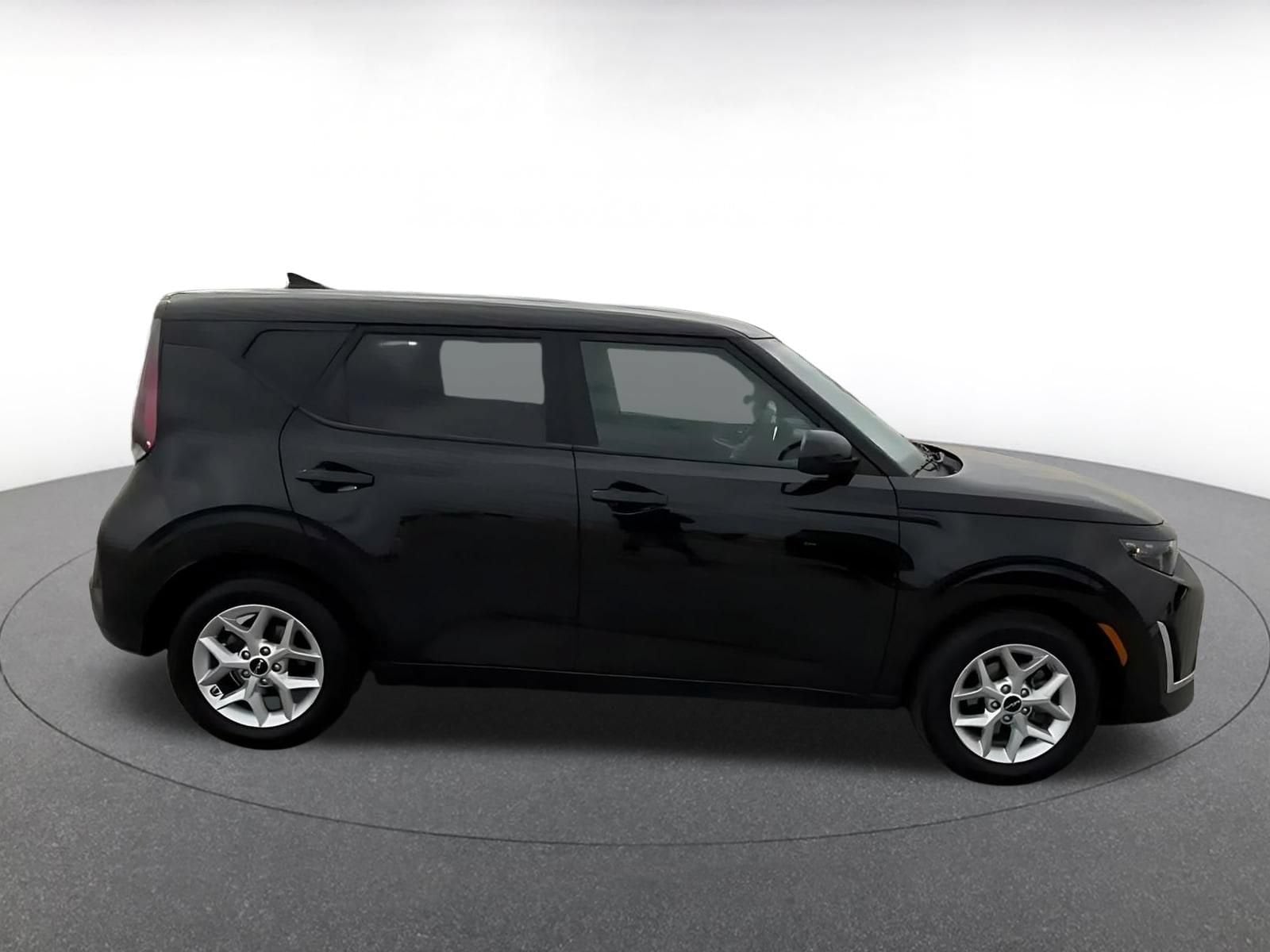 Thumbnail: 2025 Kia Soul - 15