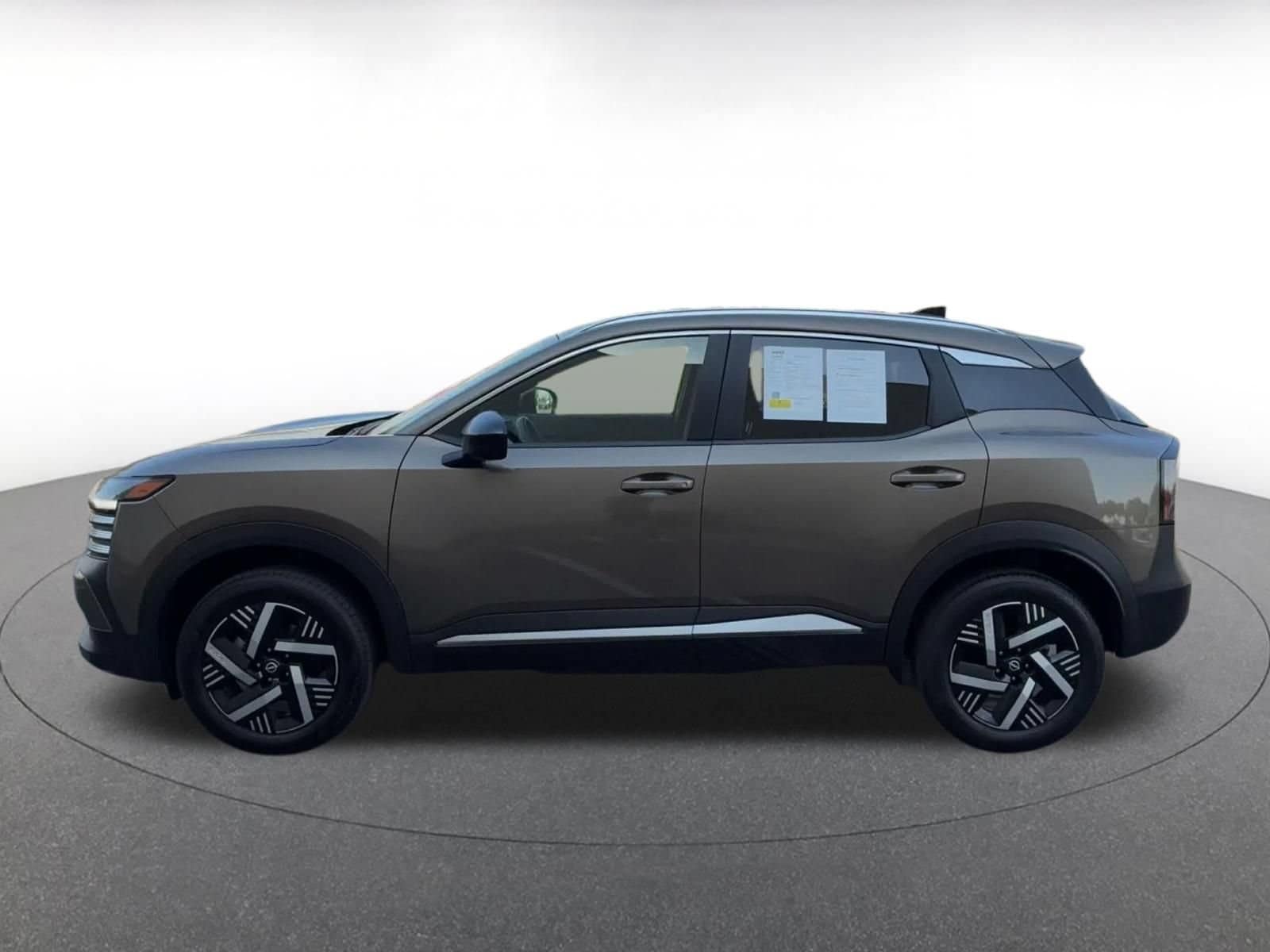 Thumbnail: 2026 Nissan Kicks - 8