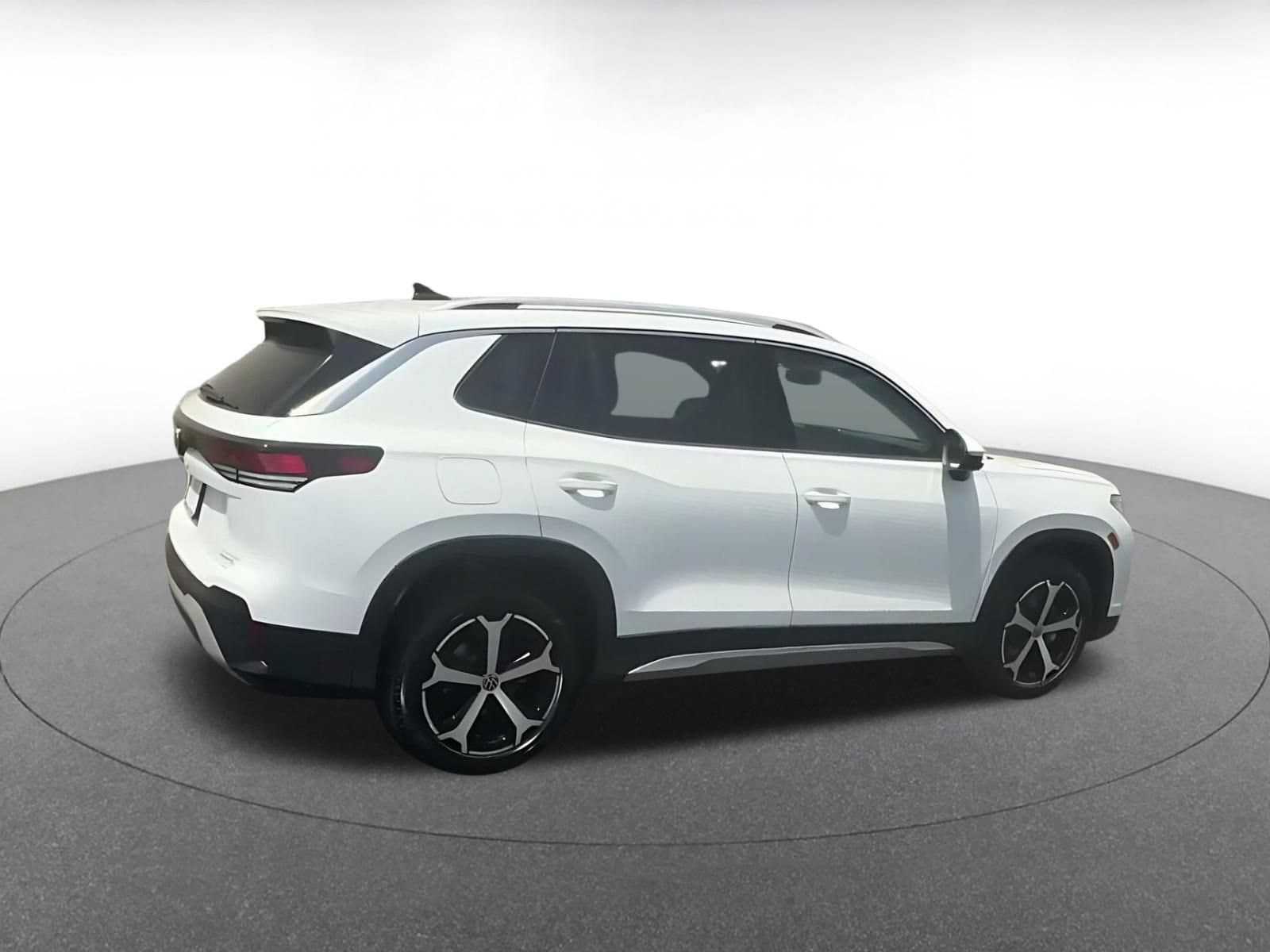 Thumbnail: 2026 Volkswagen Tiguan - 11