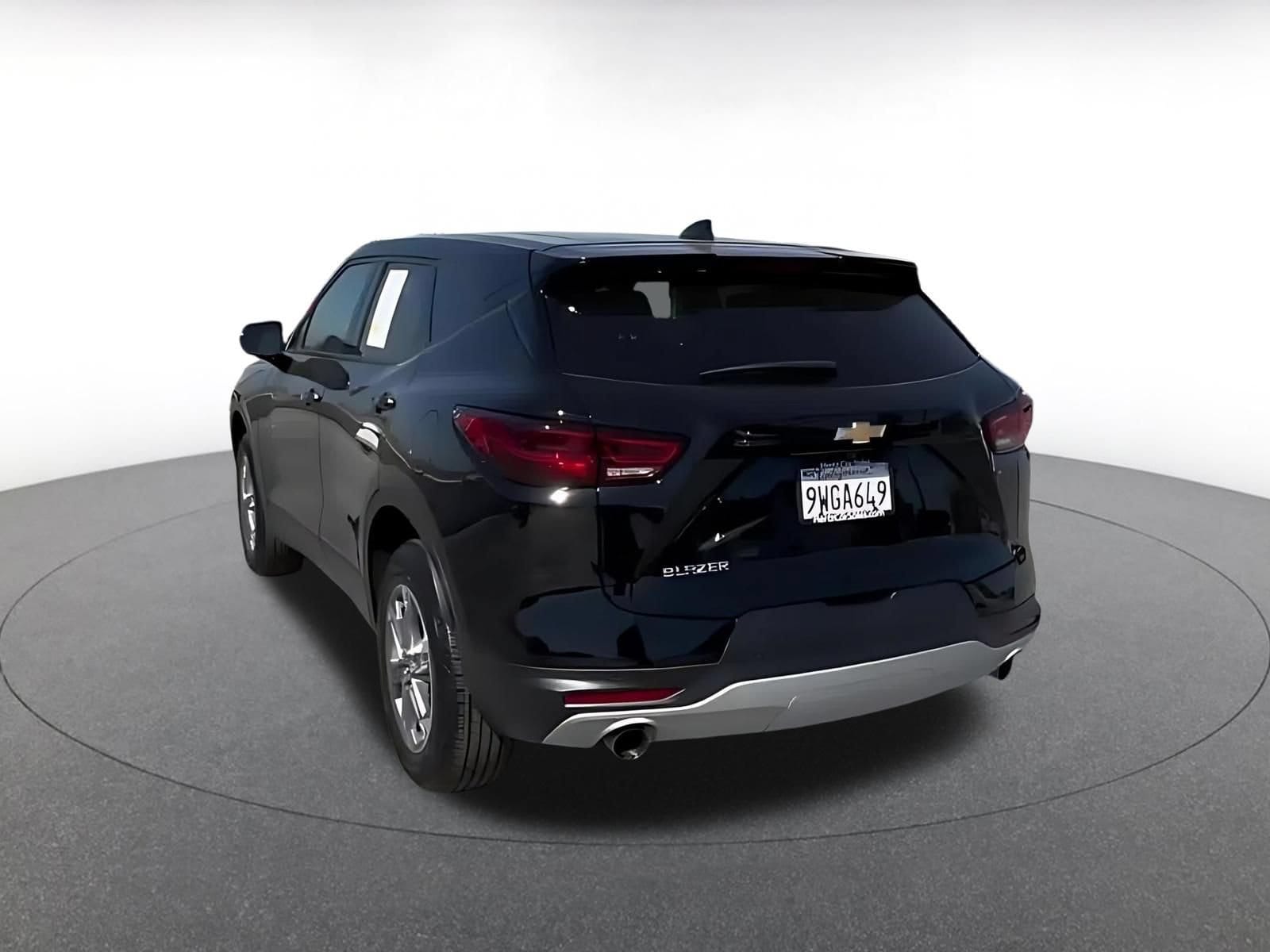 Thumbnail: 2026 Chevrolet Blazer - 10