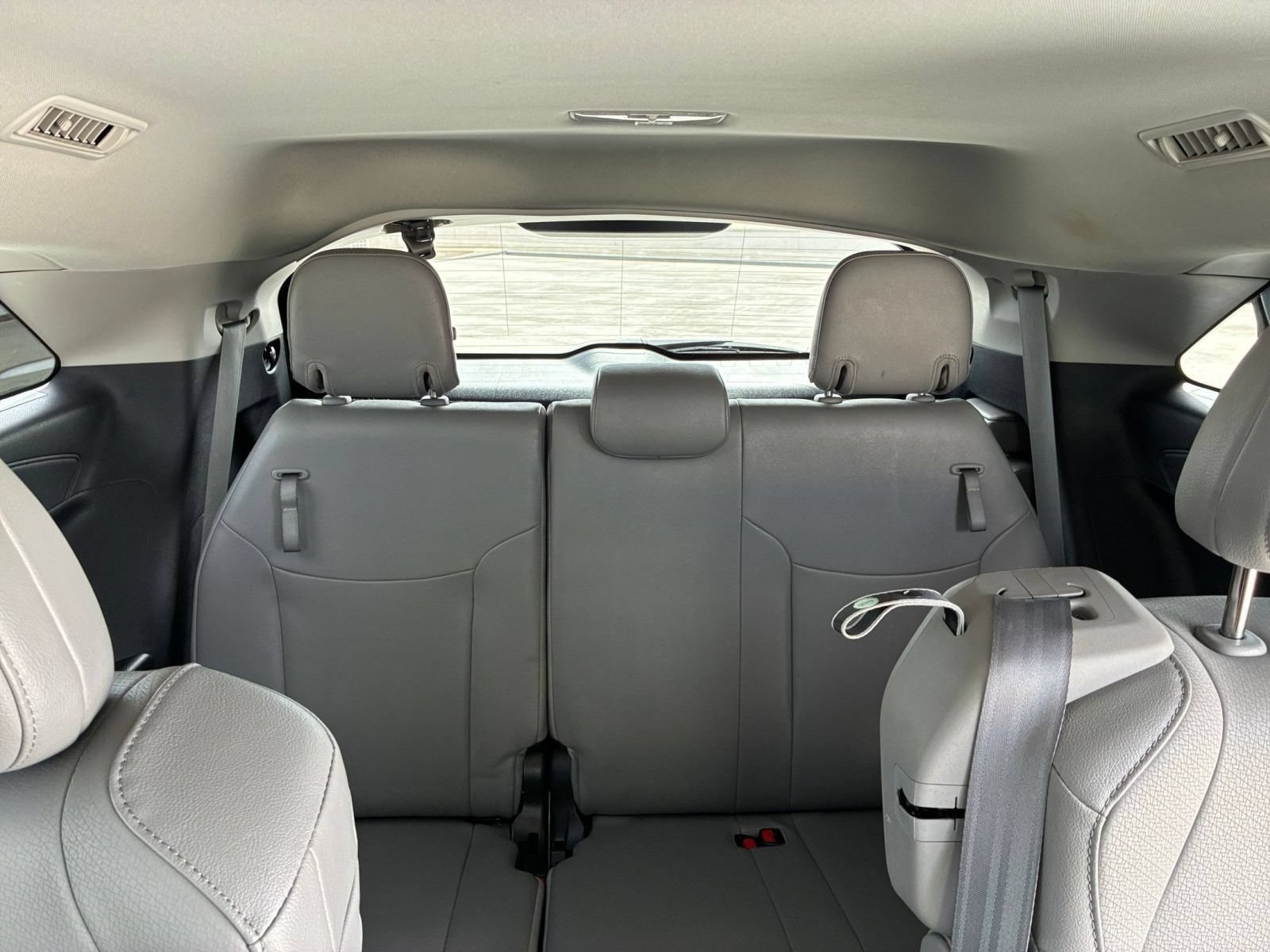 Thumbnail: 2025 Toyota Sienna - 30