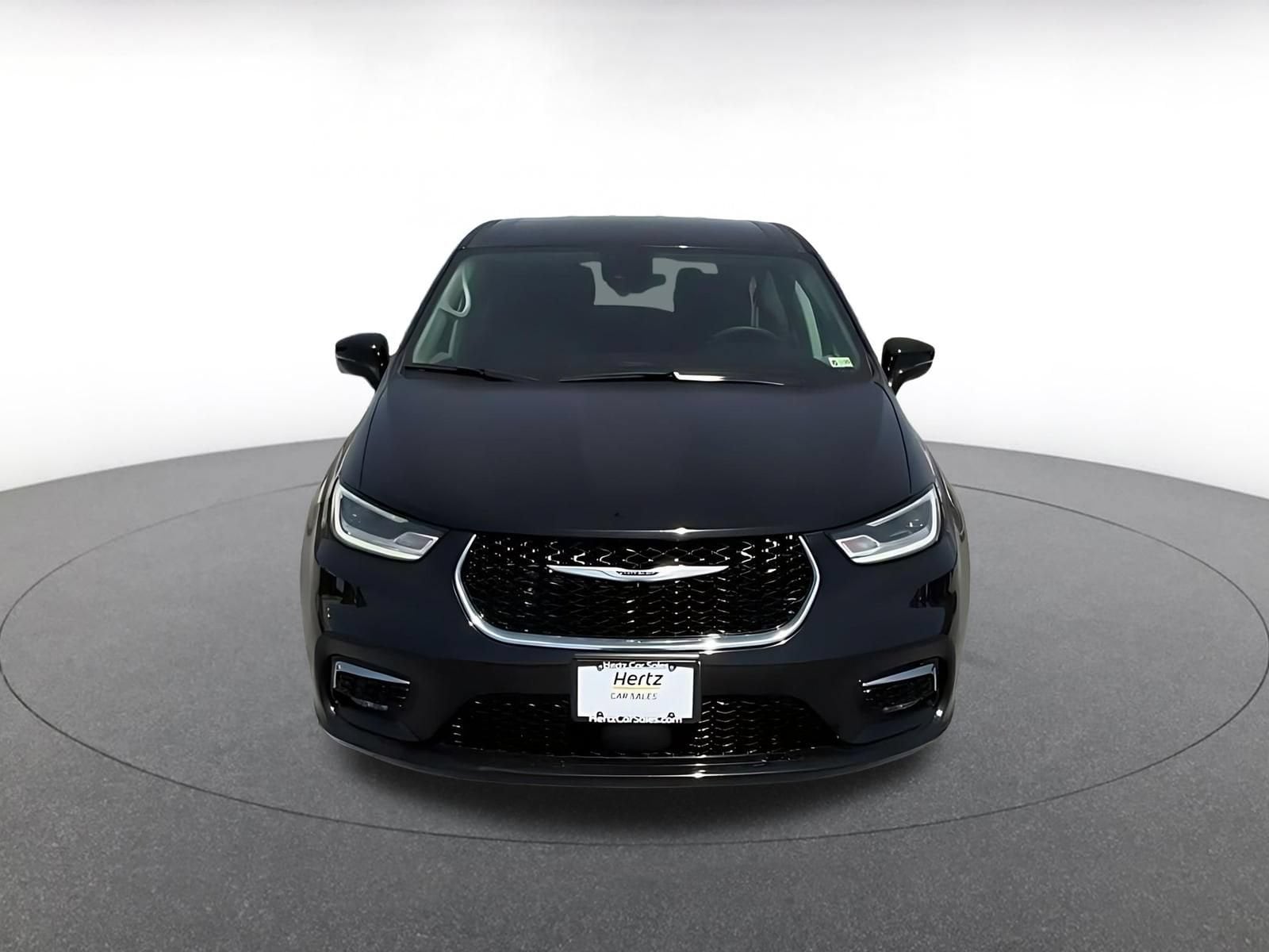 Thumbnail: 2024 Chrysler Pacifica - 4
