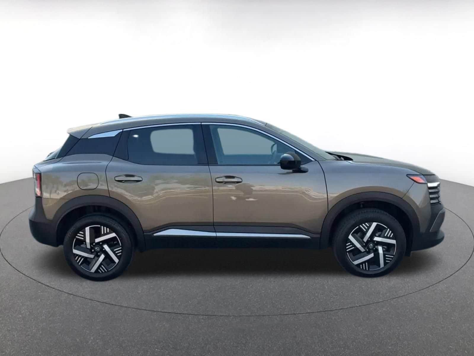 Thumbnail: 2026 Nissan Kicks - 15