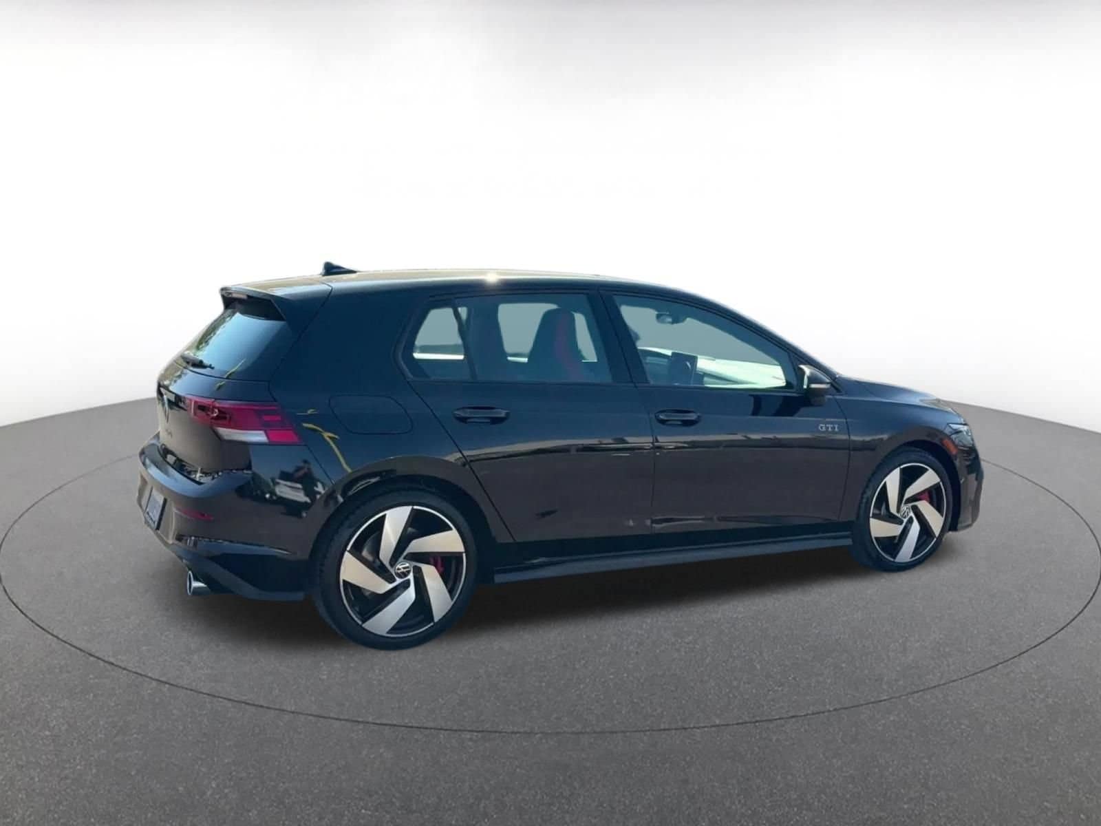 Thumbnail: 2026 Volkswagen Golf - 14