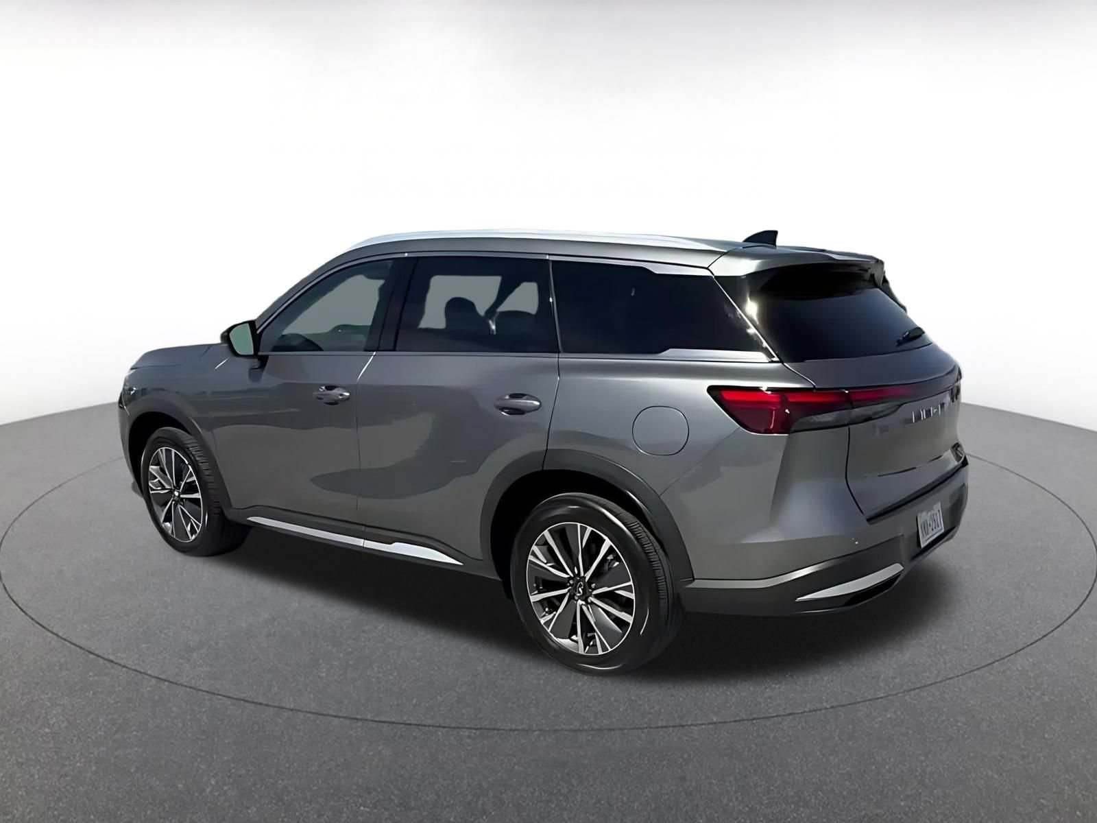 Thumbnail: 2026 INFINITI QX60 - 9