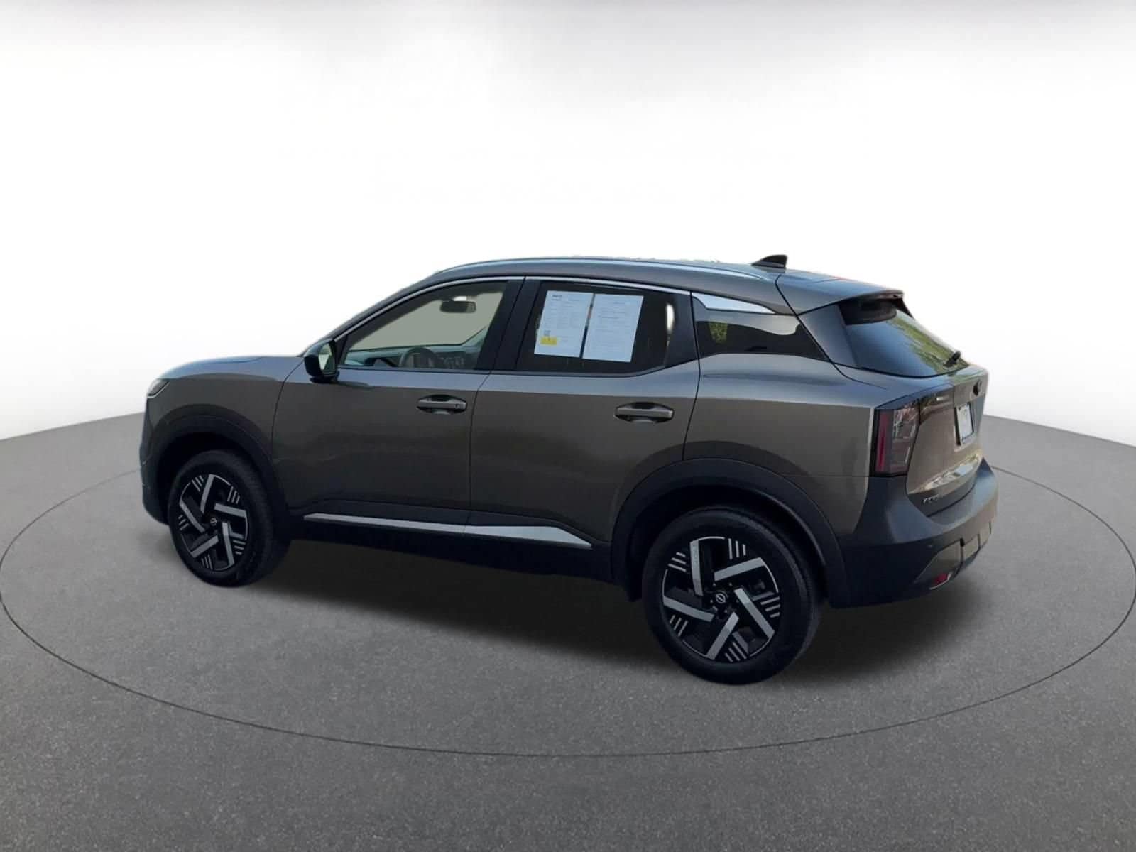 Thumbnail: 2026 Nissan Kicks - 9