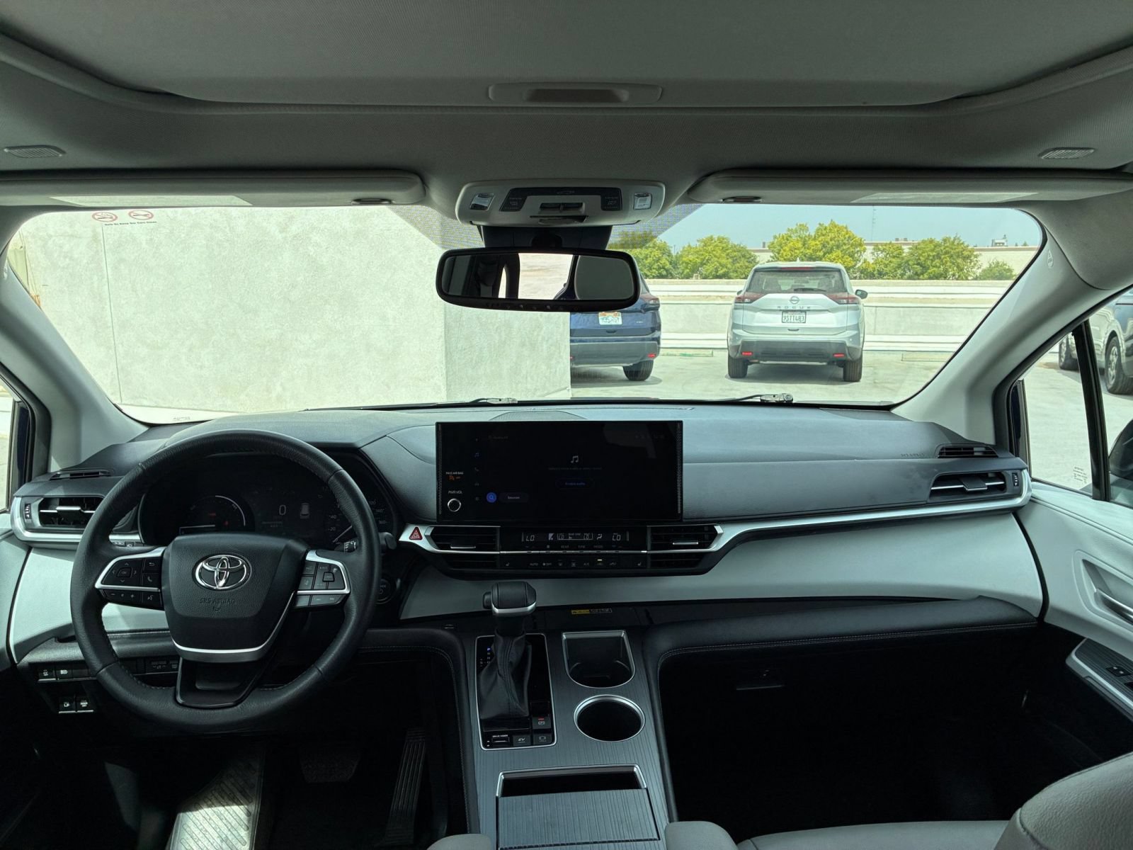 Thumbnail: 2025 Toyota Sienna - 35