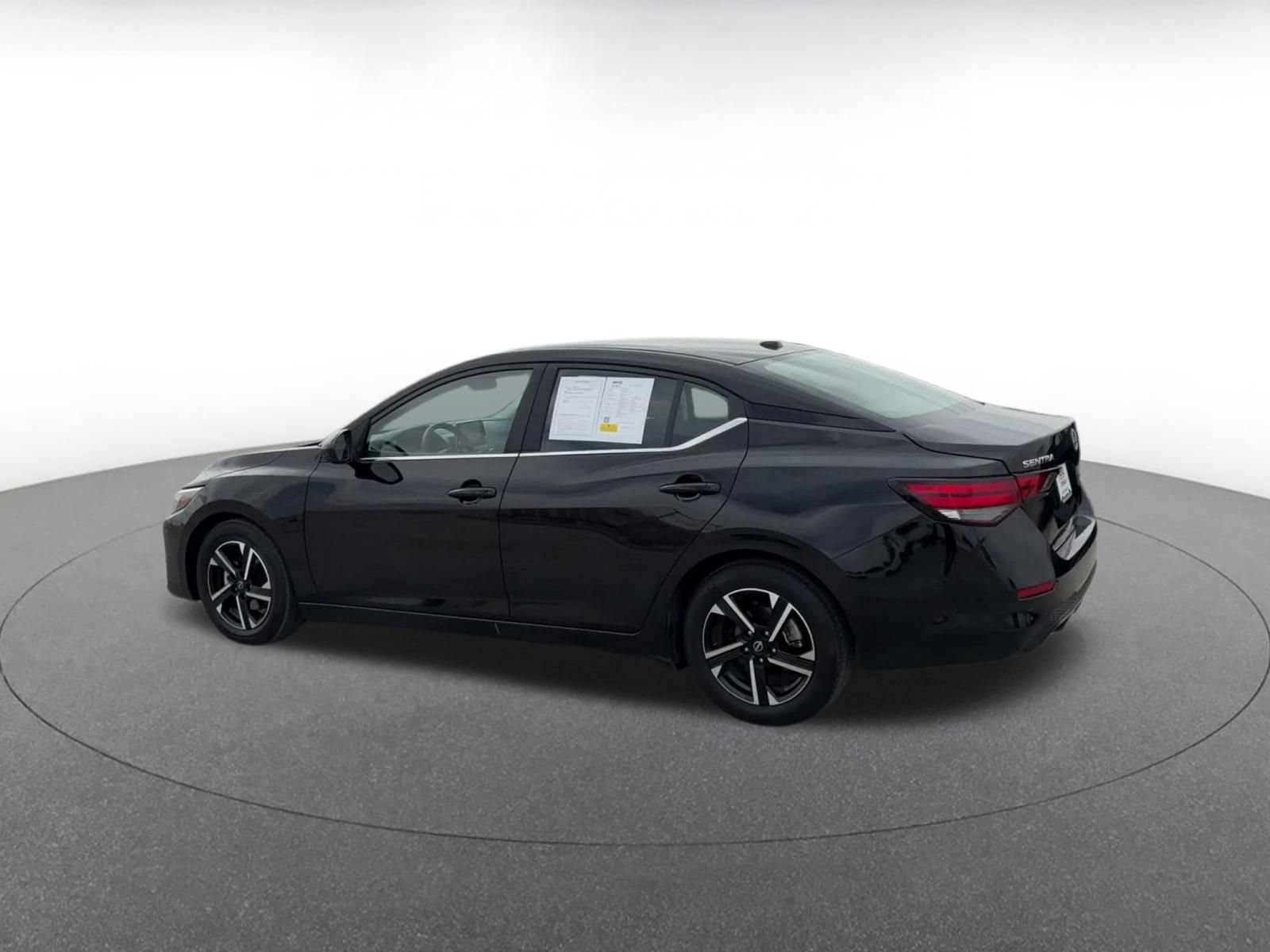 Thumbnail: 2025 Nissan Sentra - 9