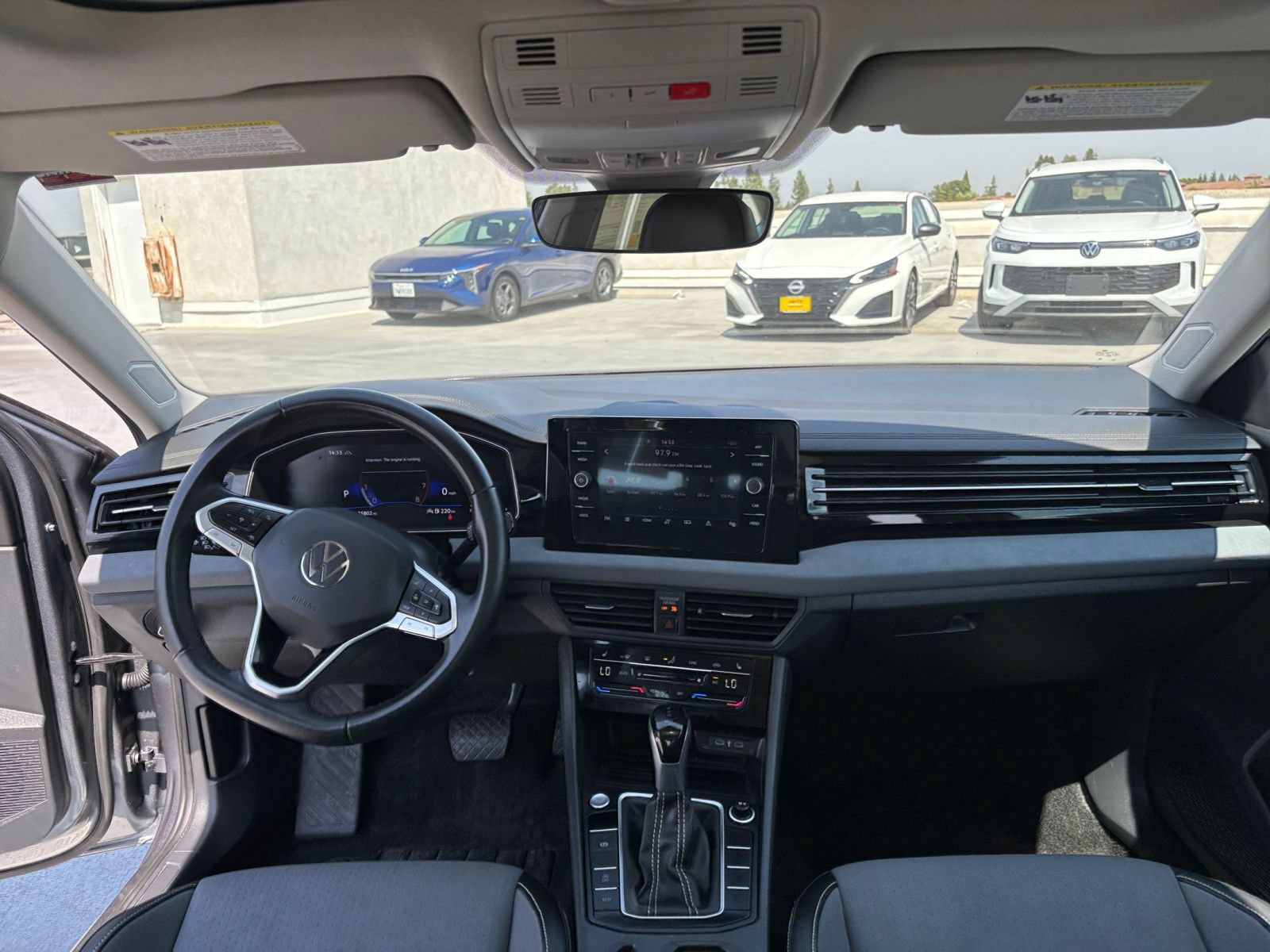 Thumbnail: 2025 Volkswagen Jetta - 33