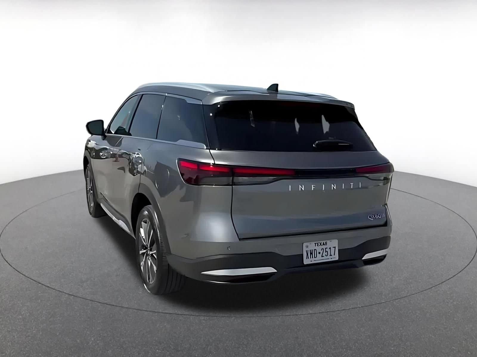 Thumbnail: 2026 INFINITI QX60 - 10