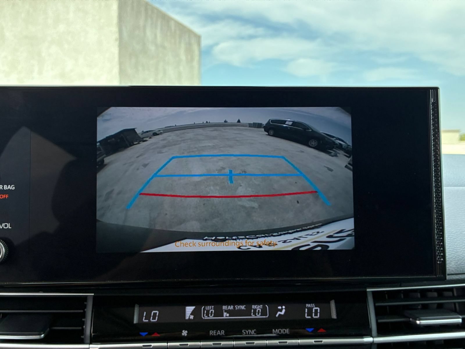 Thumbnail: 2025 Toyota Sienna - 25