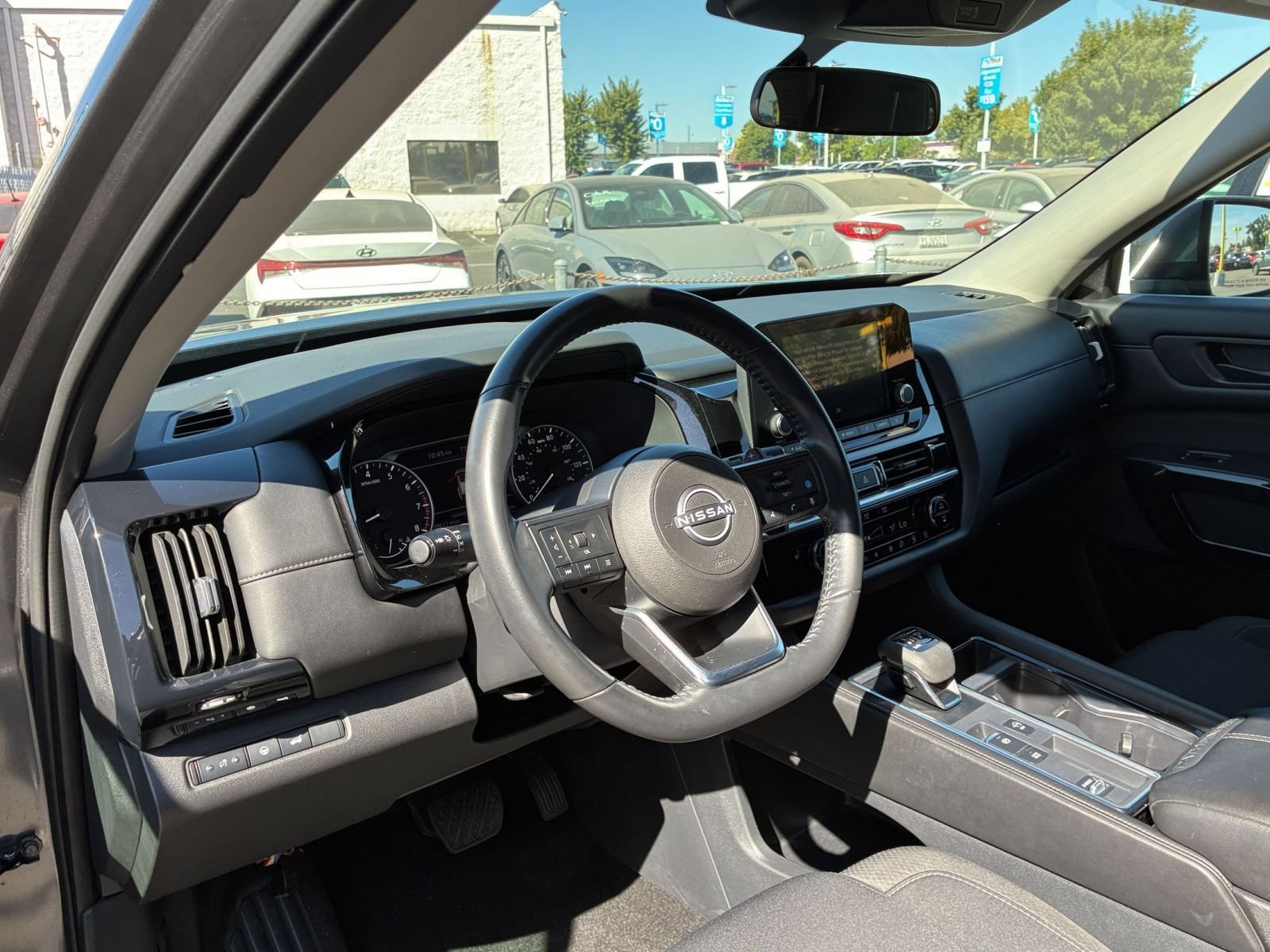 Thumbnail: 2025 Nissan Pathfinder - 3