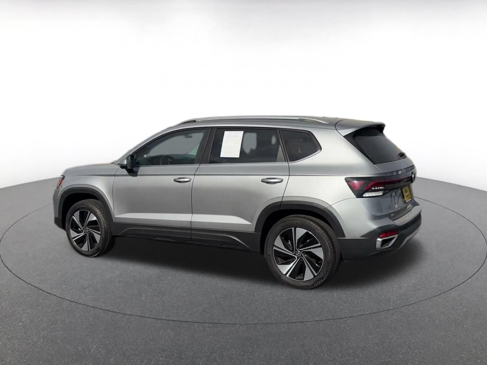 Thumbnail: 2026 Volkswagen Taos - 9