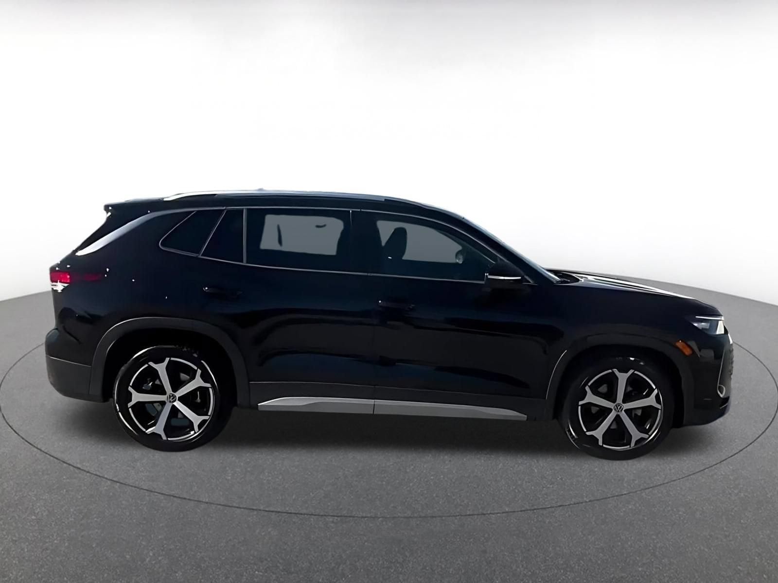 Thumbnail: 2026 Volkswagen Tiguan - 14