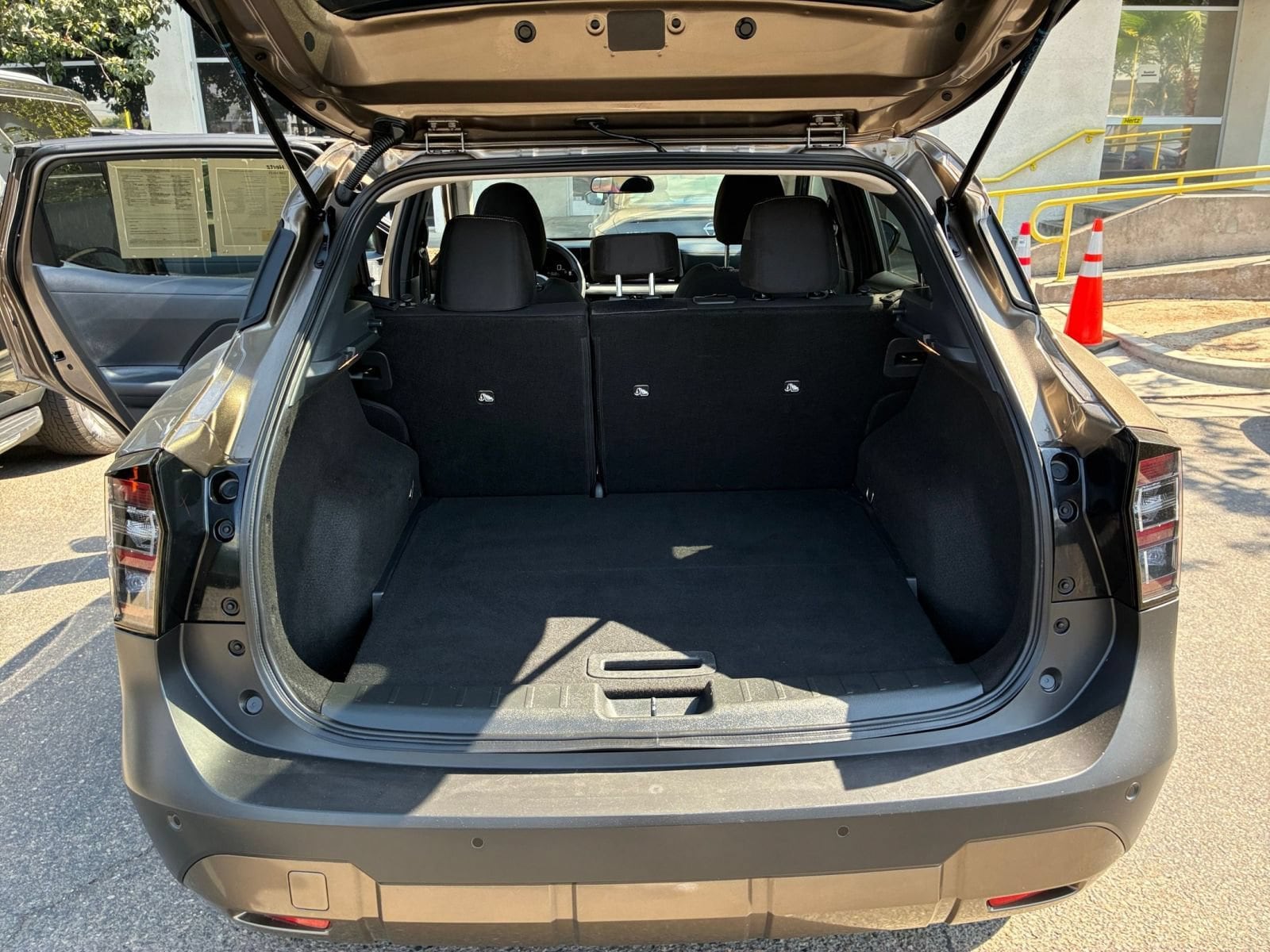 Thumbnail: 2026 Nissan Kicks - 29