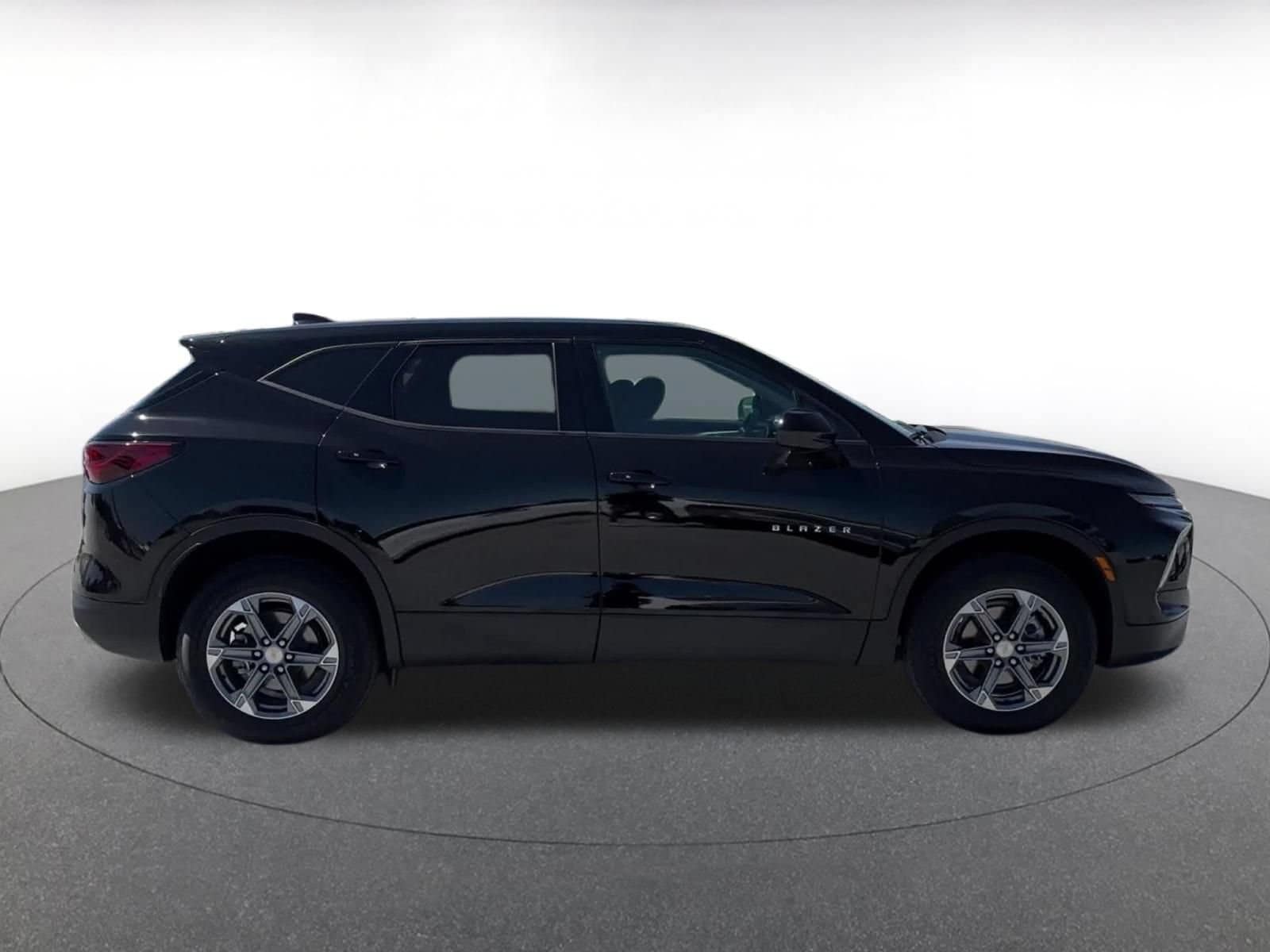 Thumbnail: 2026 Chevrolet Blazer - 15