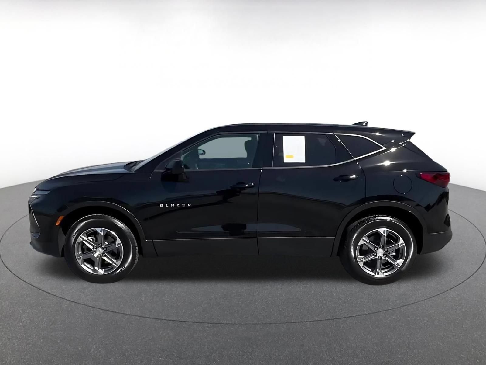 Thumbnail: 2026 Chevrolet Blazer - 8