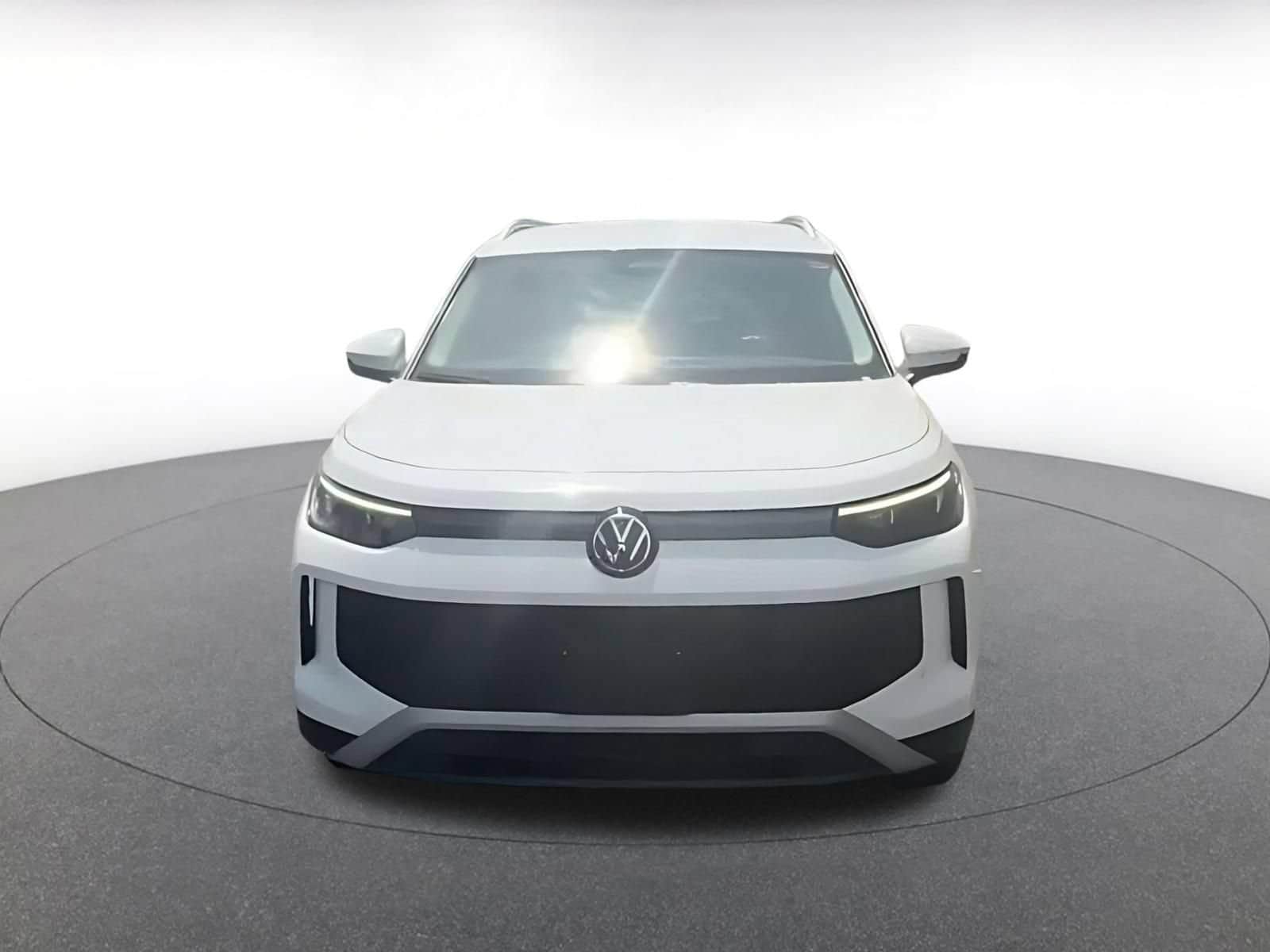 Thumbnail: 2026 Volkswagen Tiguan - 4