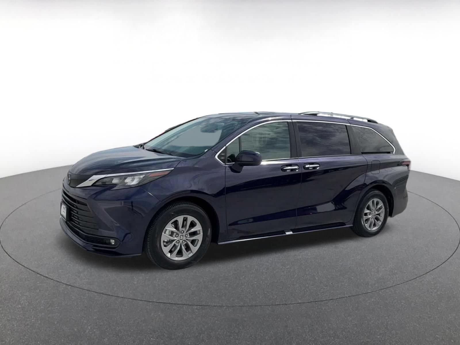 Thumbnail: 2025 Toyota Sienna - 7
