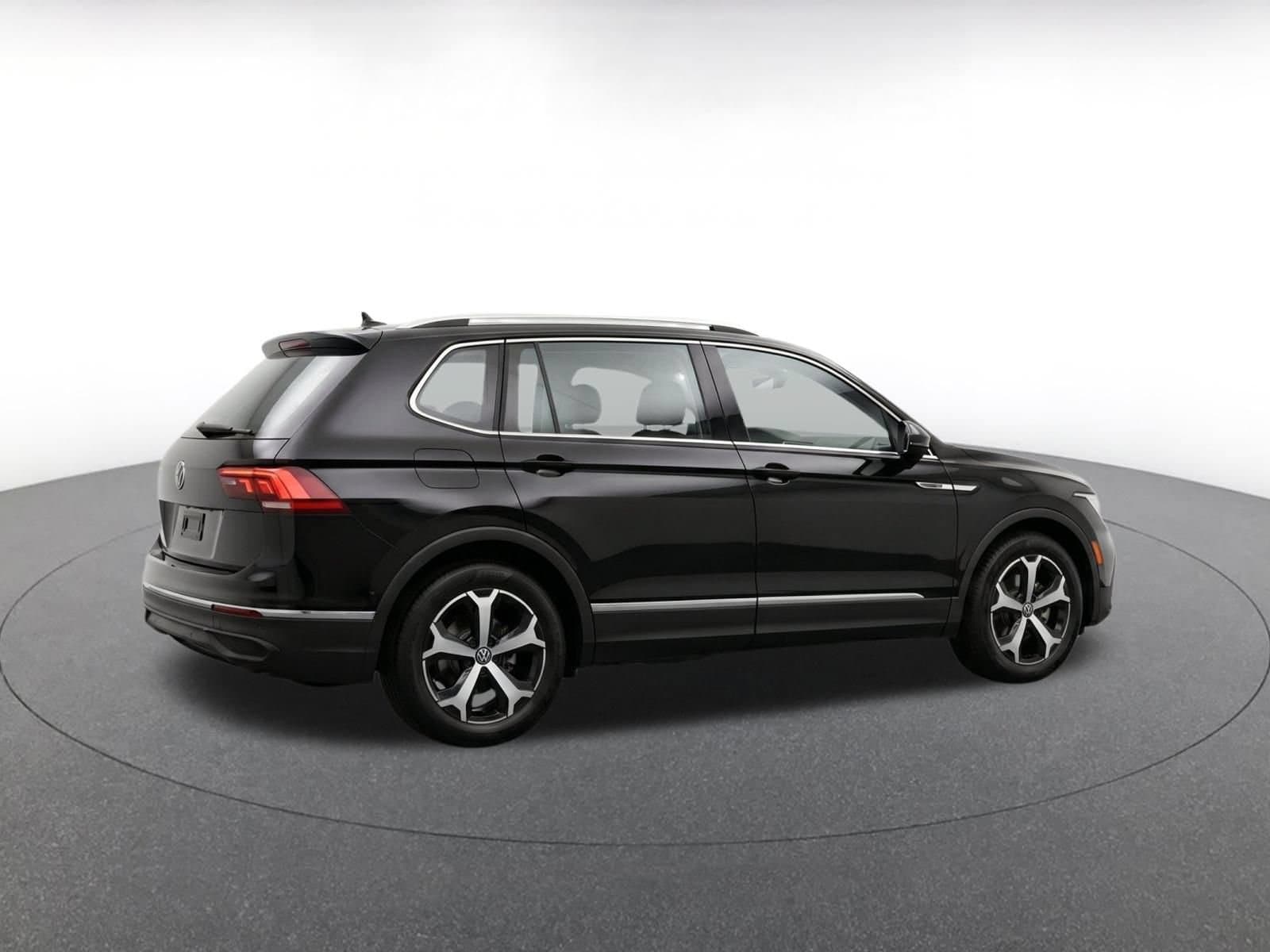 Thumbnail: 2026 Volkswagen Tiguan - 8