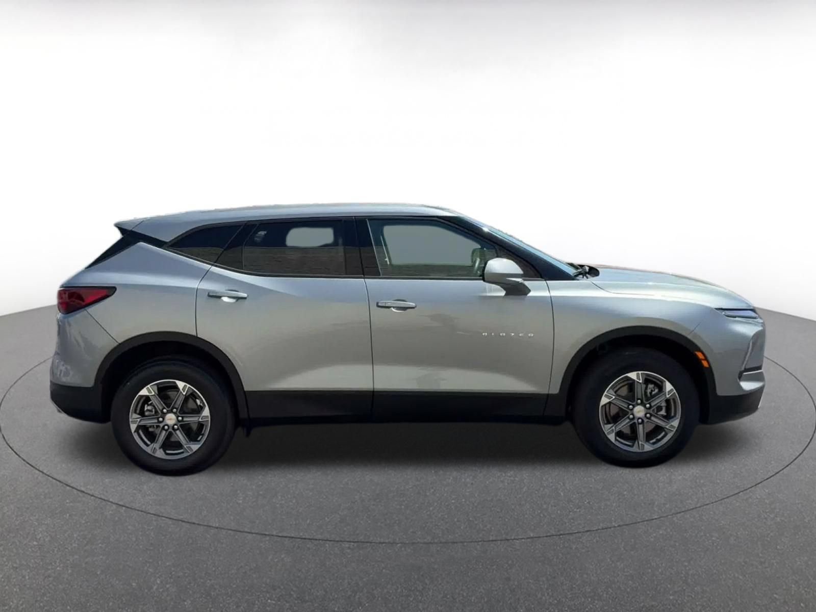 Thumbnail: 2026 Chevrolet Blazer - 15