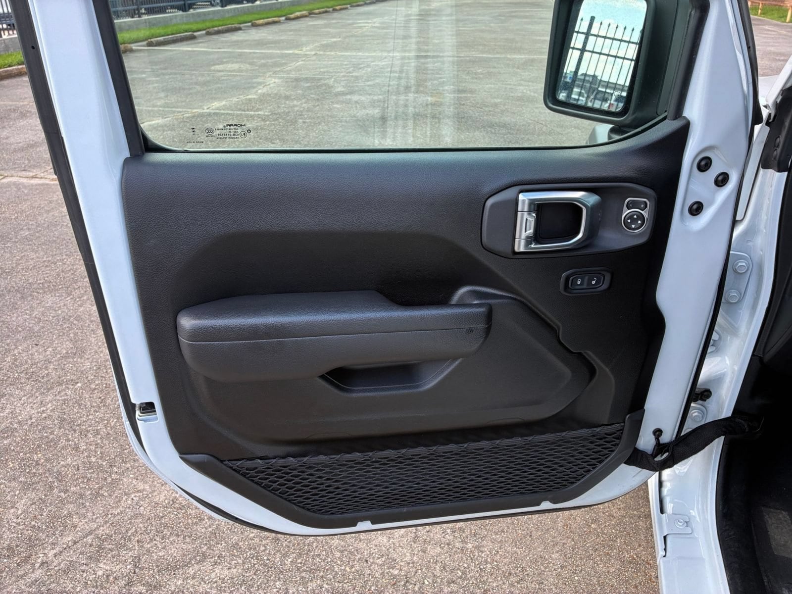 Thumbnail: 2025 Jeep Wrangler - 18