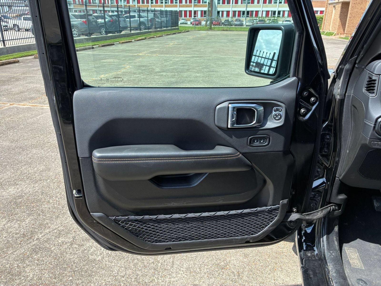 Thumbnail: 2025 Jeep Wrangler - 18