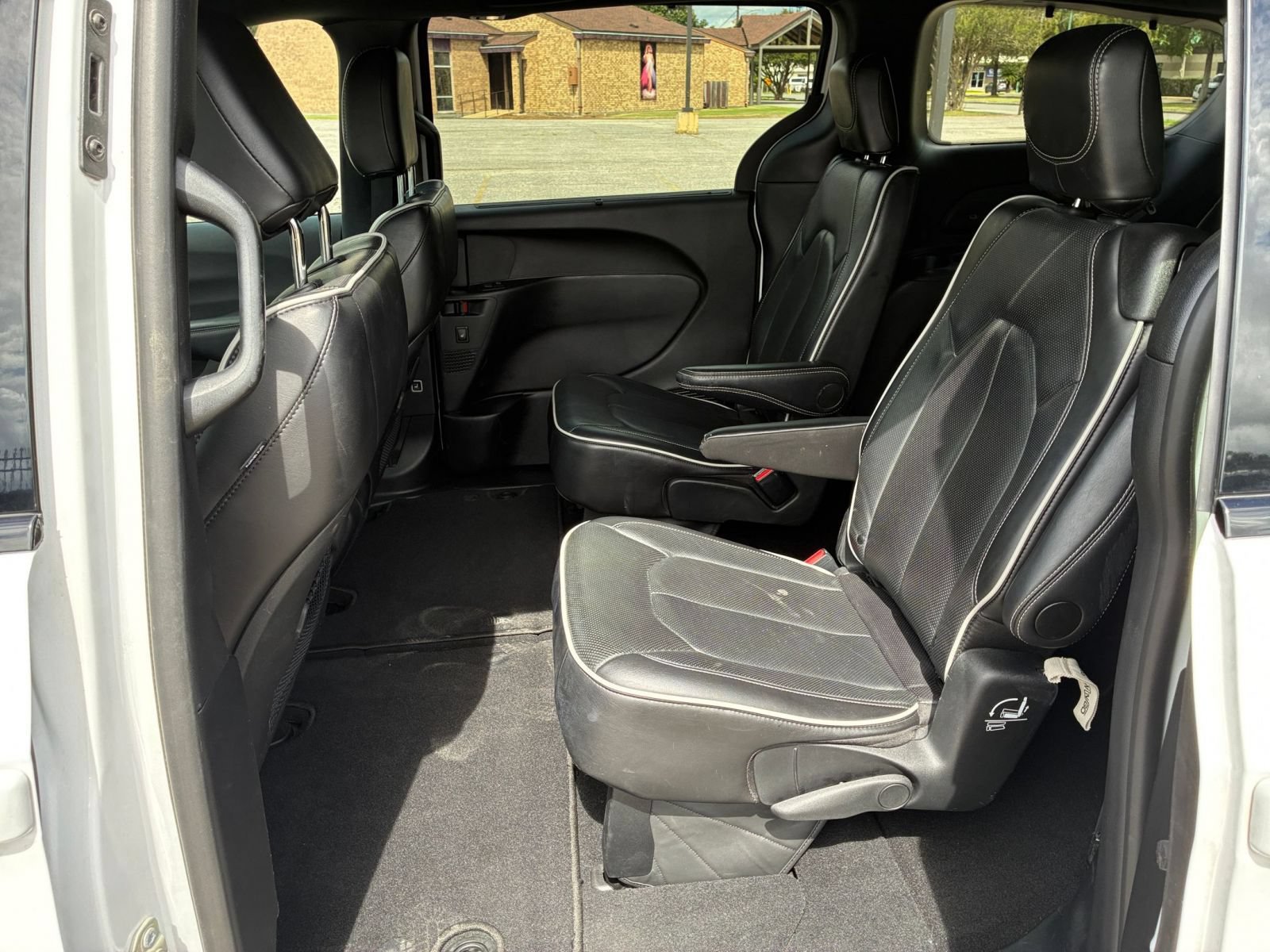 Thumbnail: 2025 Chrysler Pacifica - 27