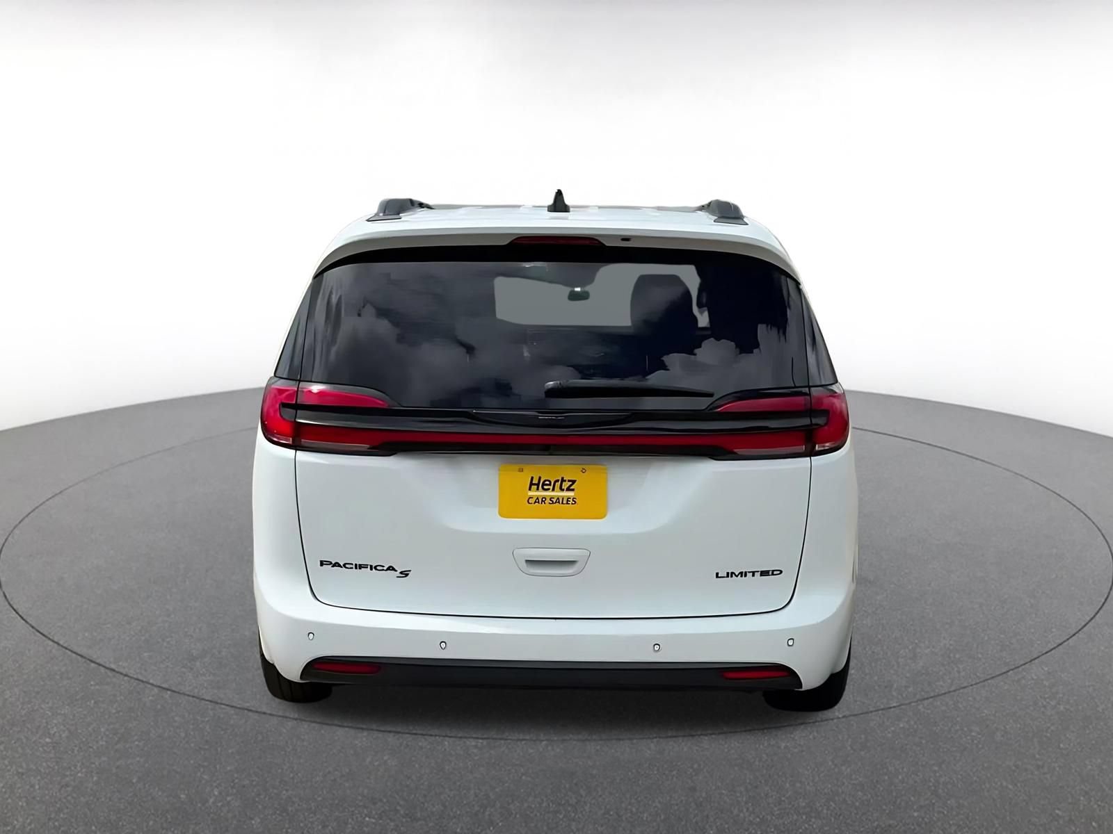 Thumbnail: 2025 Chrysler Pacifica - 12
