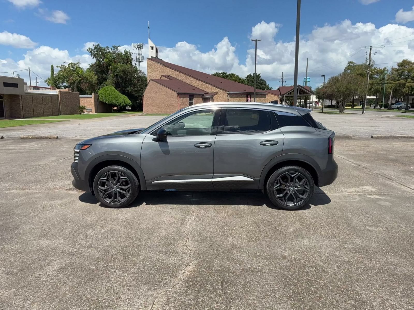 Thumbnail: 2026 Nissan Kicks - 10
