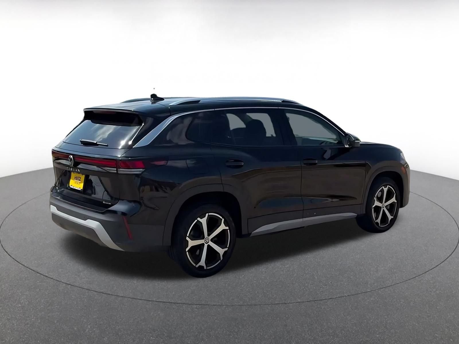 Thumbnail: 2026 Volkswagen Tiguan - 13