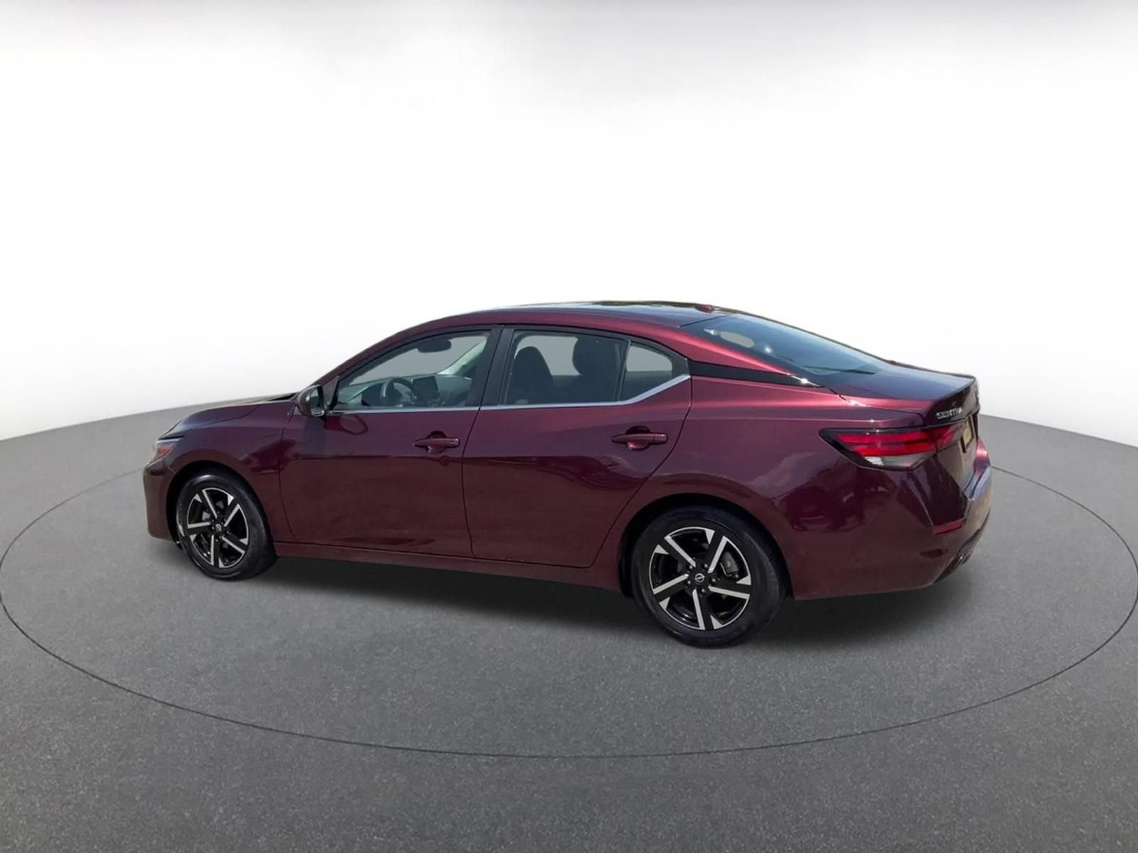 Thumbnail: 2025 Nissan Sentra - 9