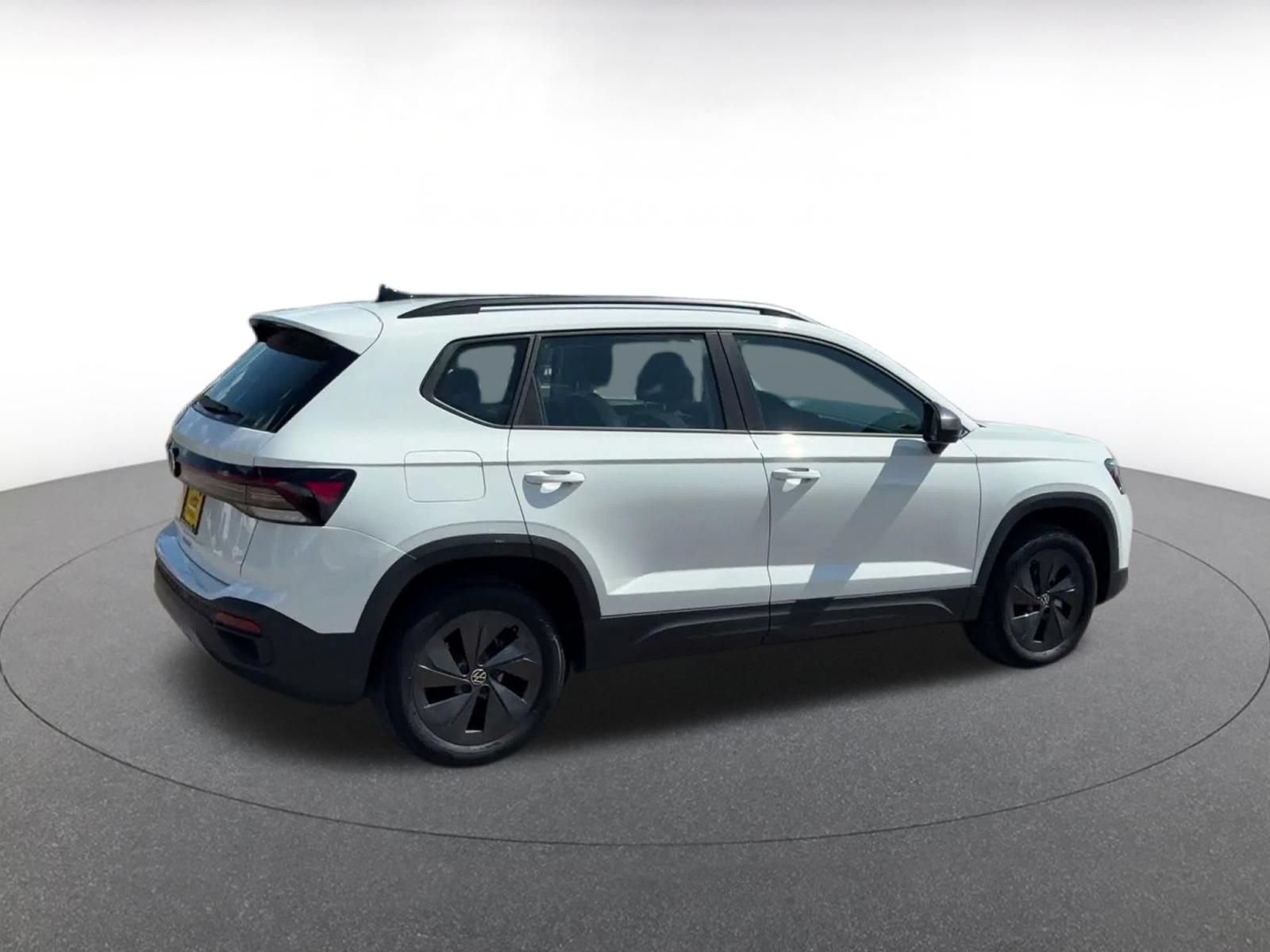 Thumbnail: 2026 Volkswagen Taos - 14