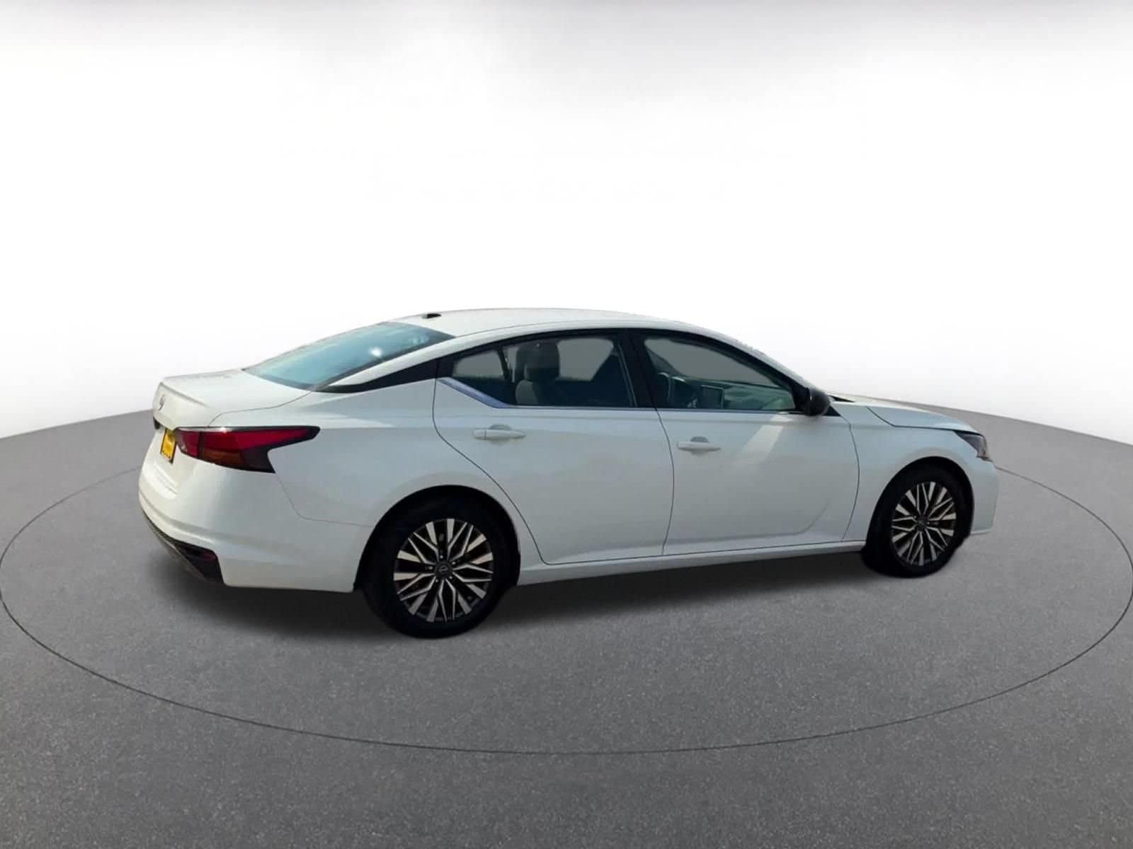 Thumbnail: 2026 Nissan Altima - 14