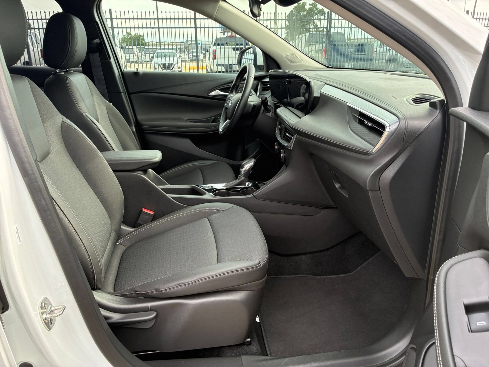 Thumbnail: 2026 Buick Encore GX - 34