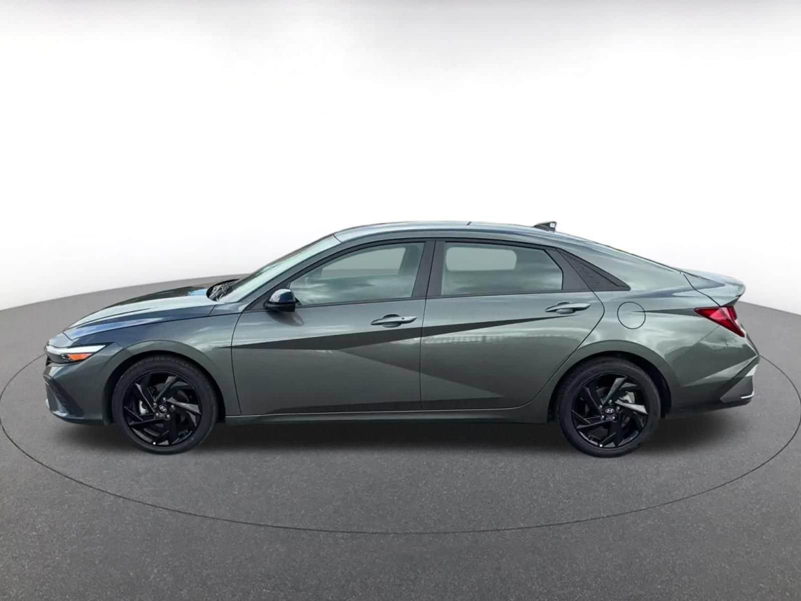 Thumbnail: 2026 Hyundai Elantra - 8