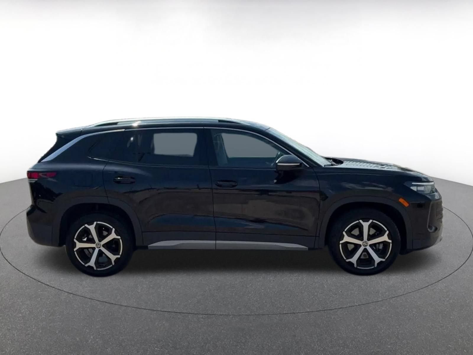 Thumbnail: 2026 Volkswagen Tiguan - 15