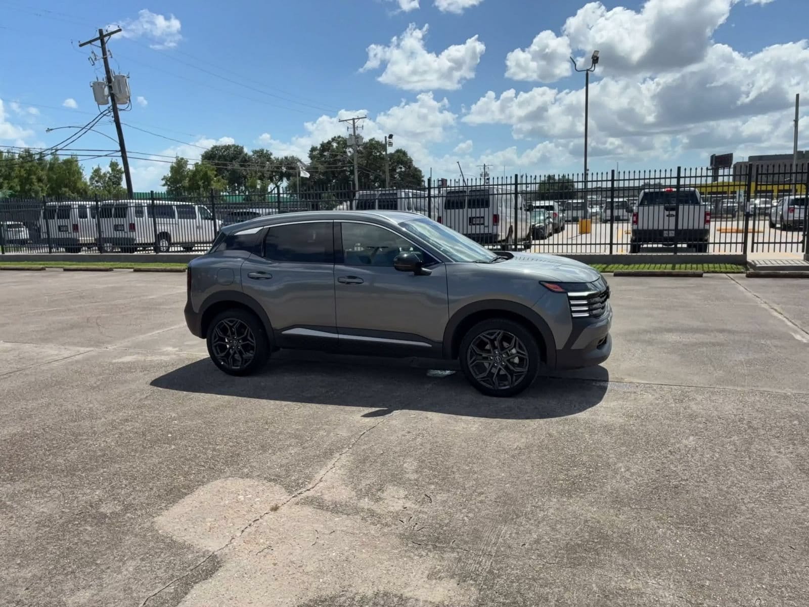 Thumbnail: 2026 Nissan Kicks - 2